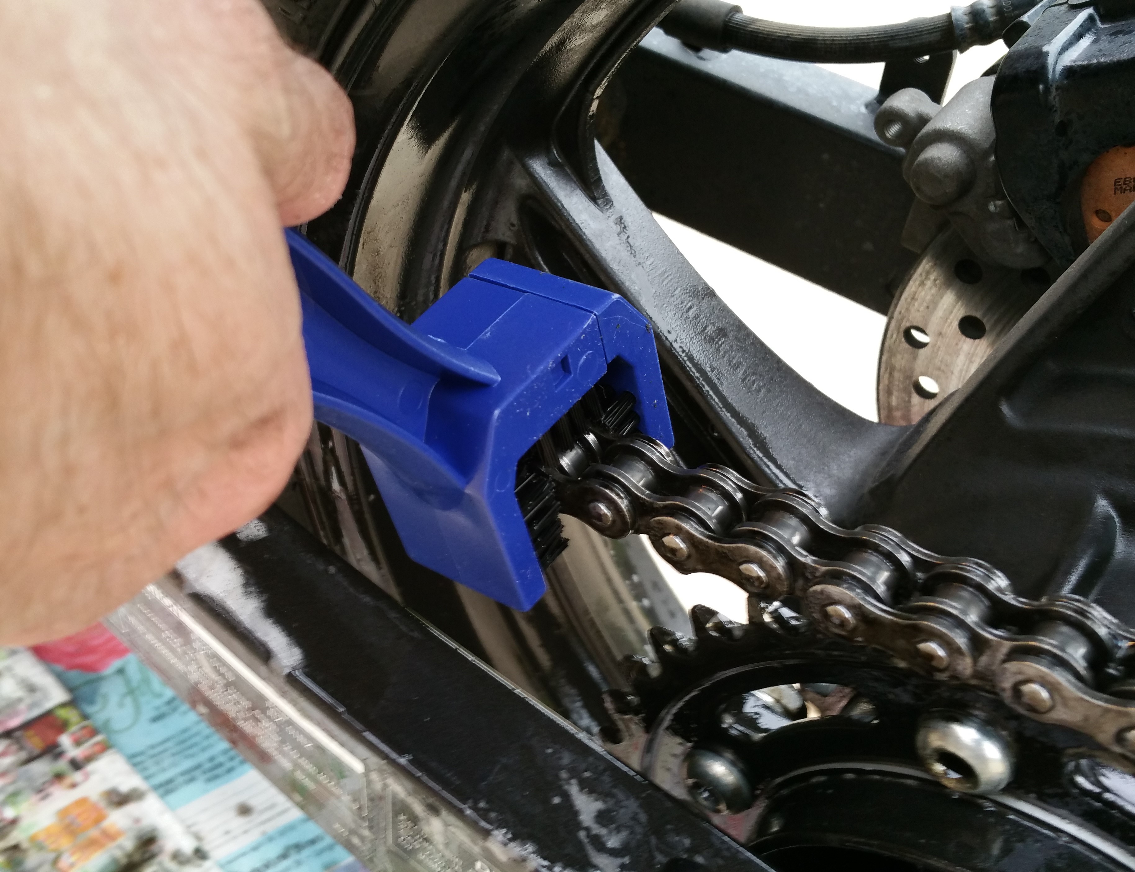 How to Clean, Lubricate, and Wax a Motorcycle Chain 7 Steps (with