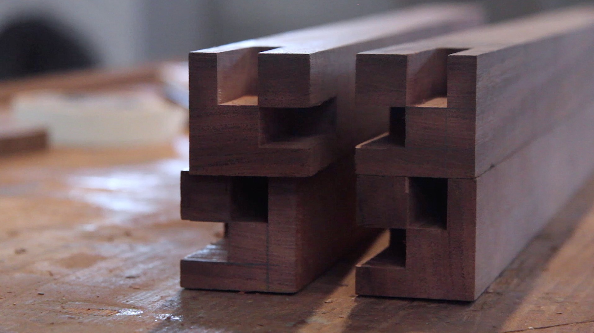 How to Make a Simple Table Leg Assembly Using Mortise and Tenon Joinery