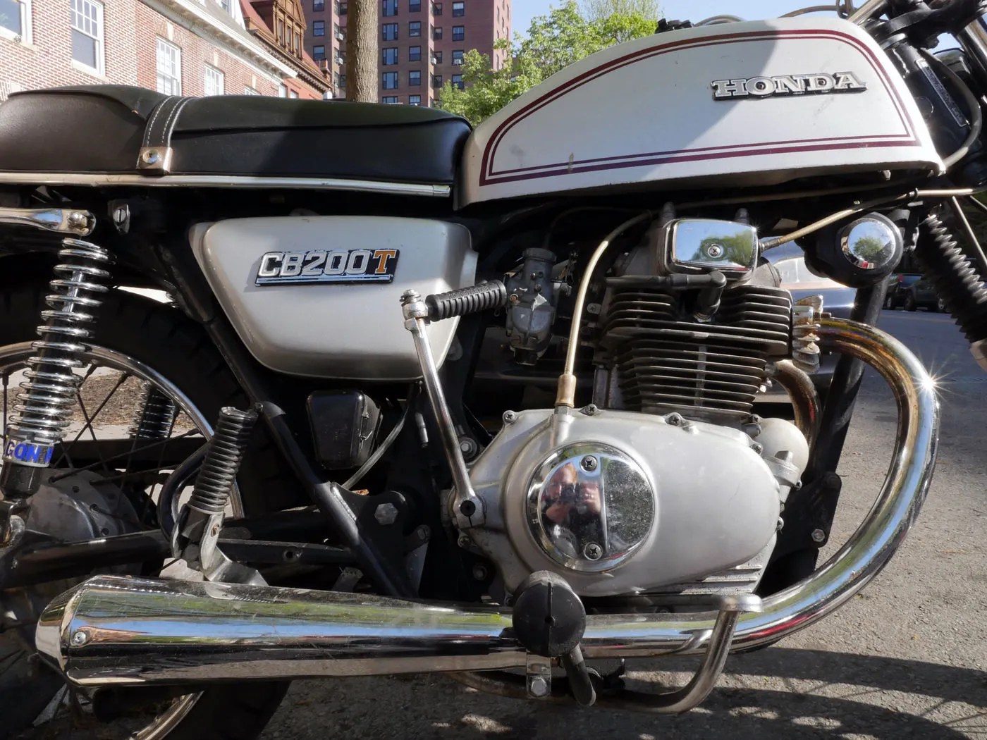 Remove Seized & Stripped Screws From Motorcycle Engine Covers : 8 Steps