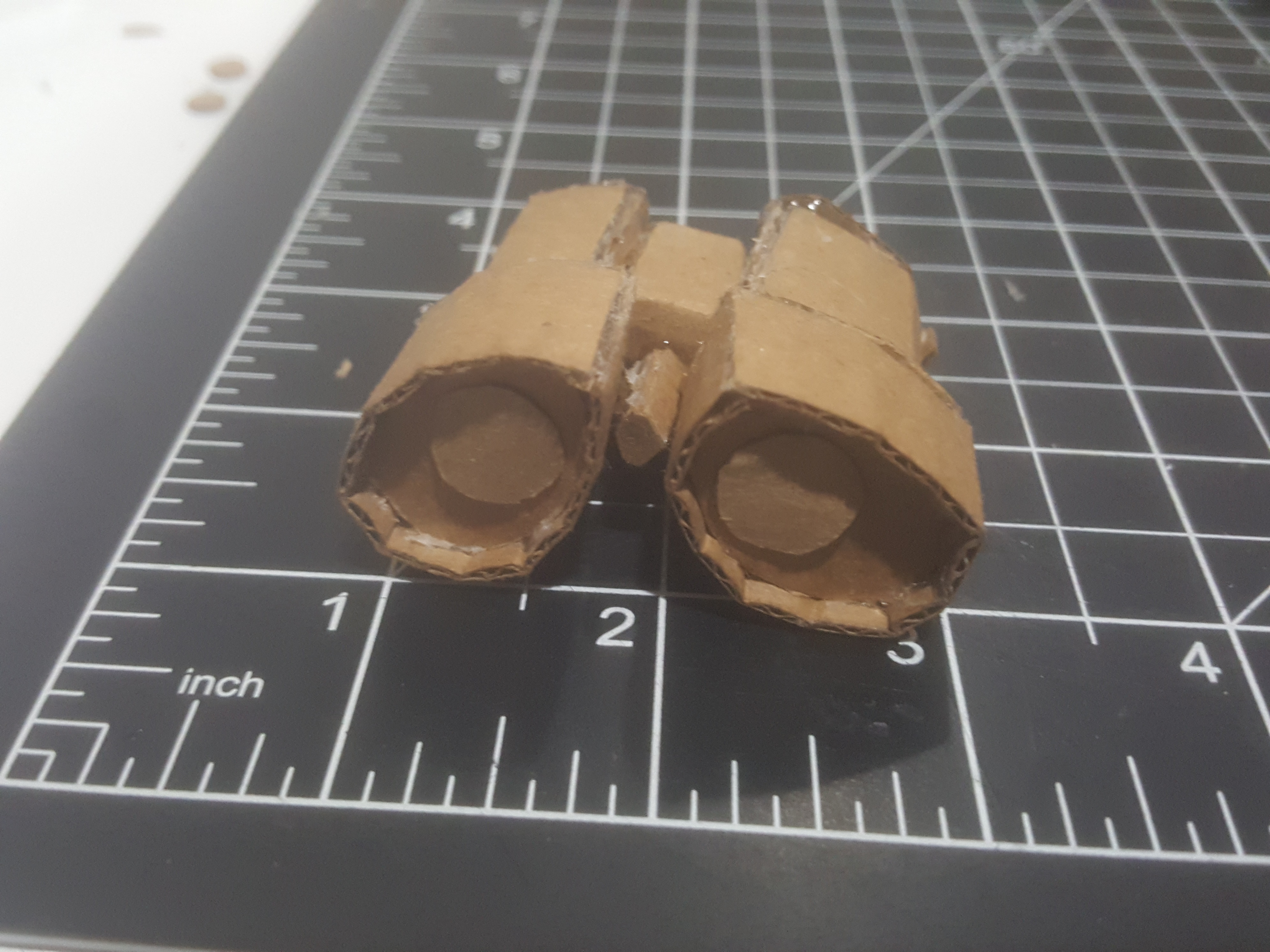 Cardboard WALLE 5 Steps Instructables