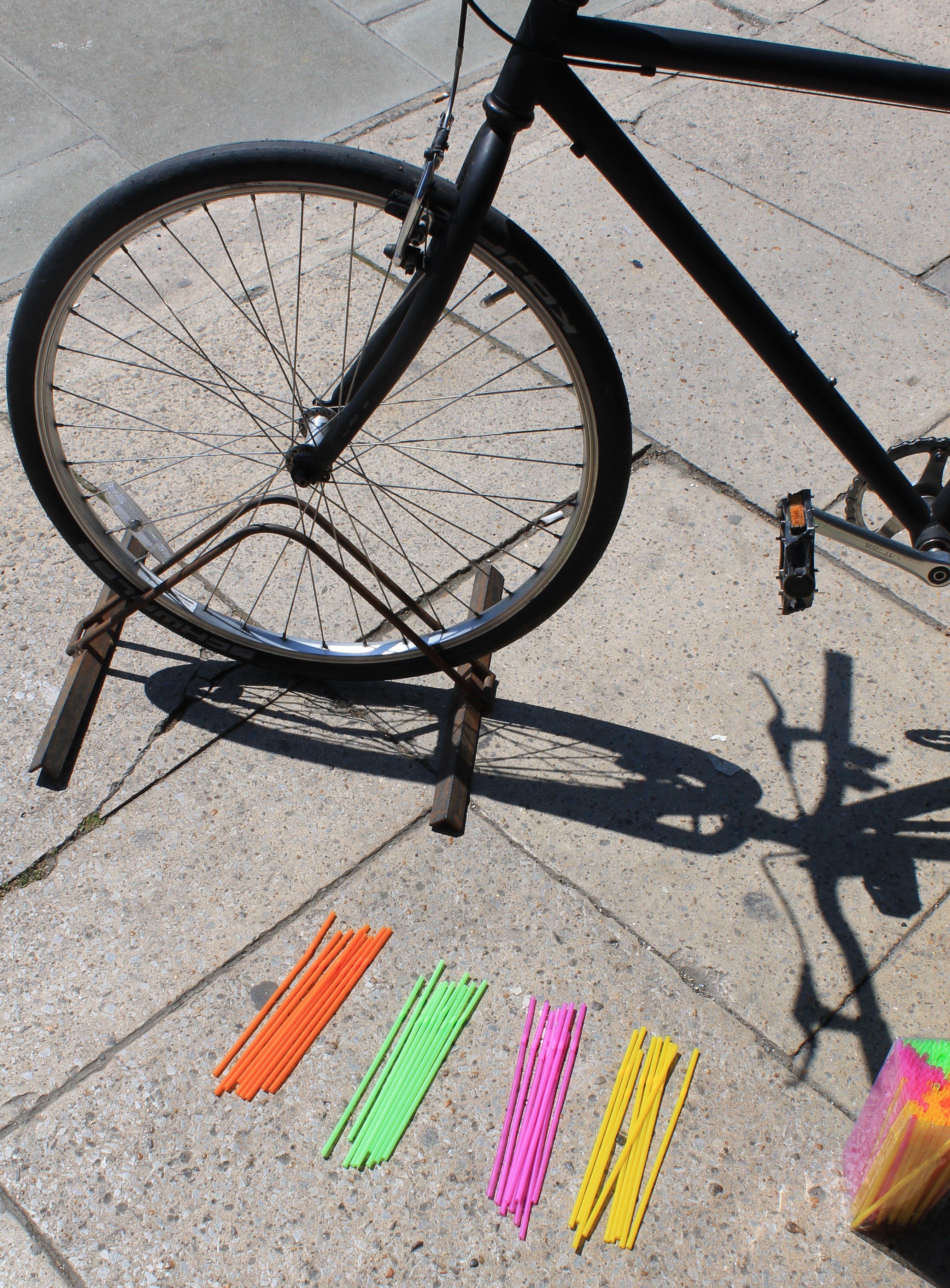 Bicycle Wheel Spoke Art With Drinking Straws. 6 Steps (with Pictures