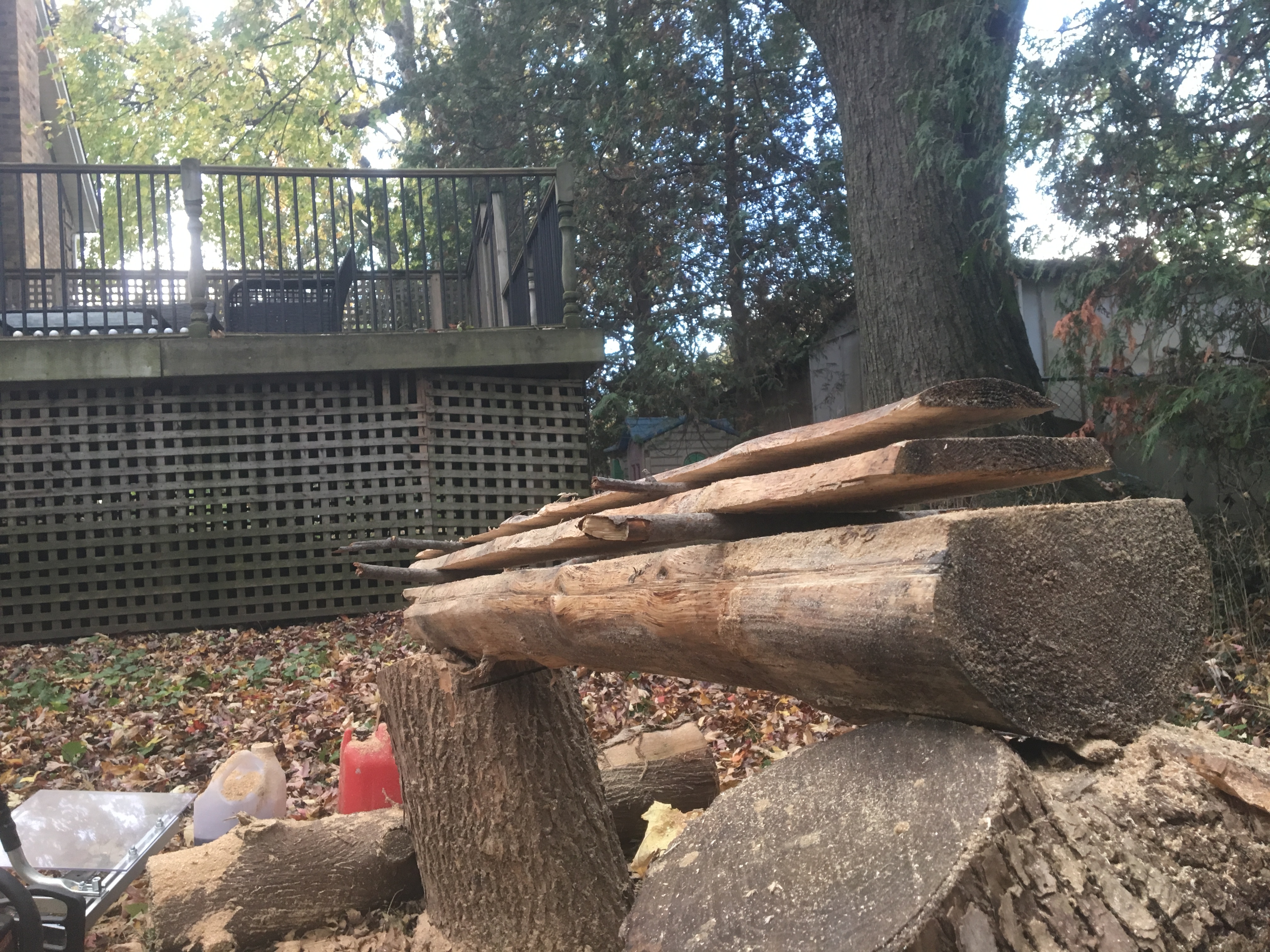 Cutting Wood Slabs With a Chainsaw Mill 5 Steps (with Pictures