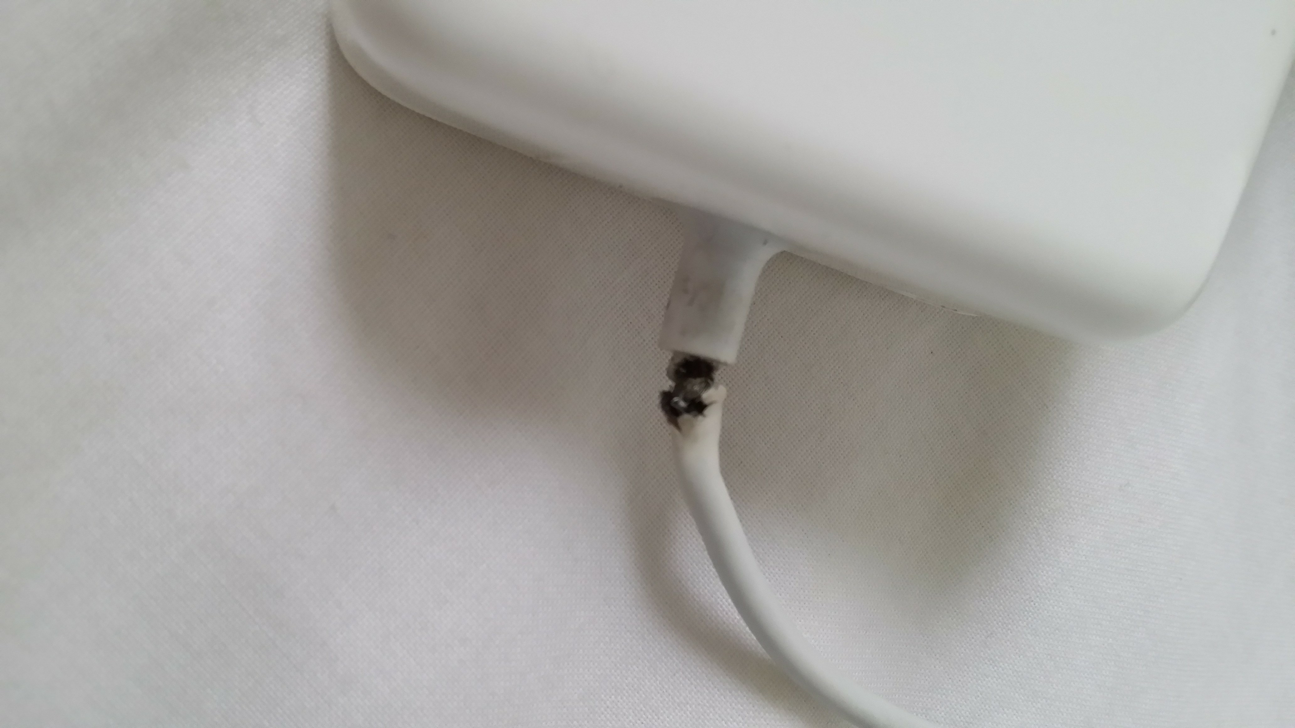 Repair Apple MacBook MagSafe Charger Power Cord 5 Steps (with