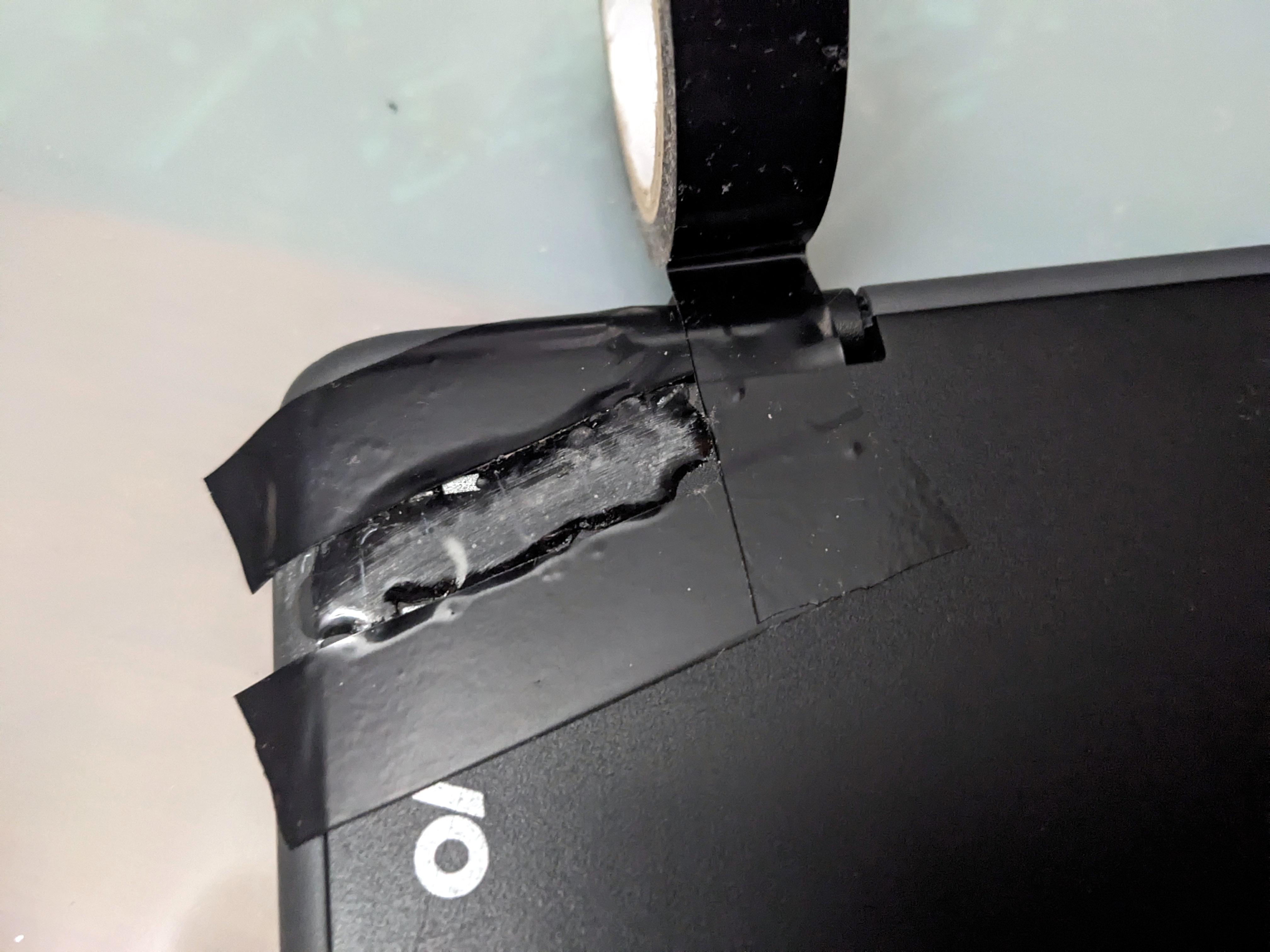 Fixing a Crack in Plastic Laptop Case Near the Hinge 6 Steps