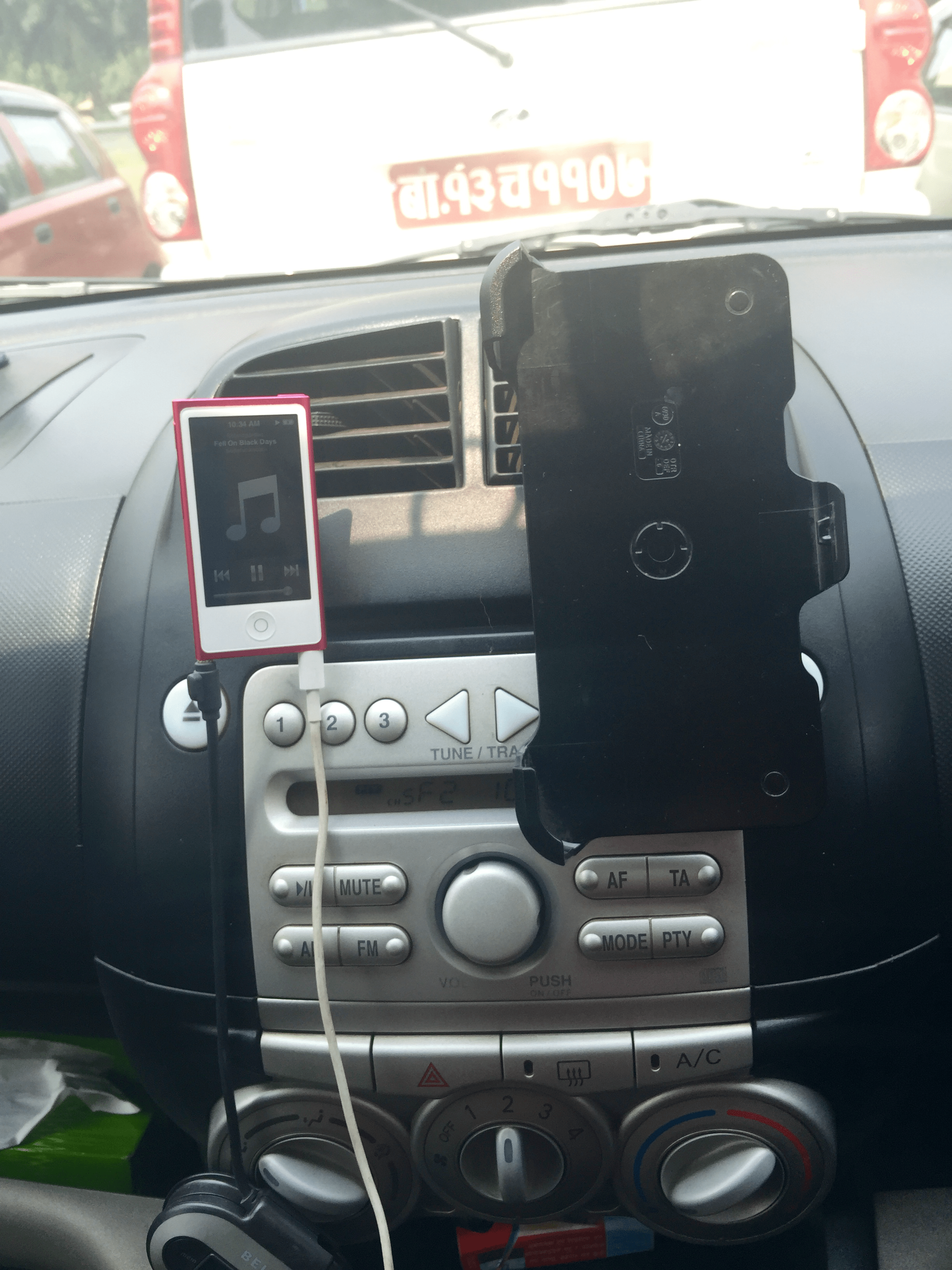 OtterBox Car Vent Holder No Tools Needed! 4 Steps Instructables