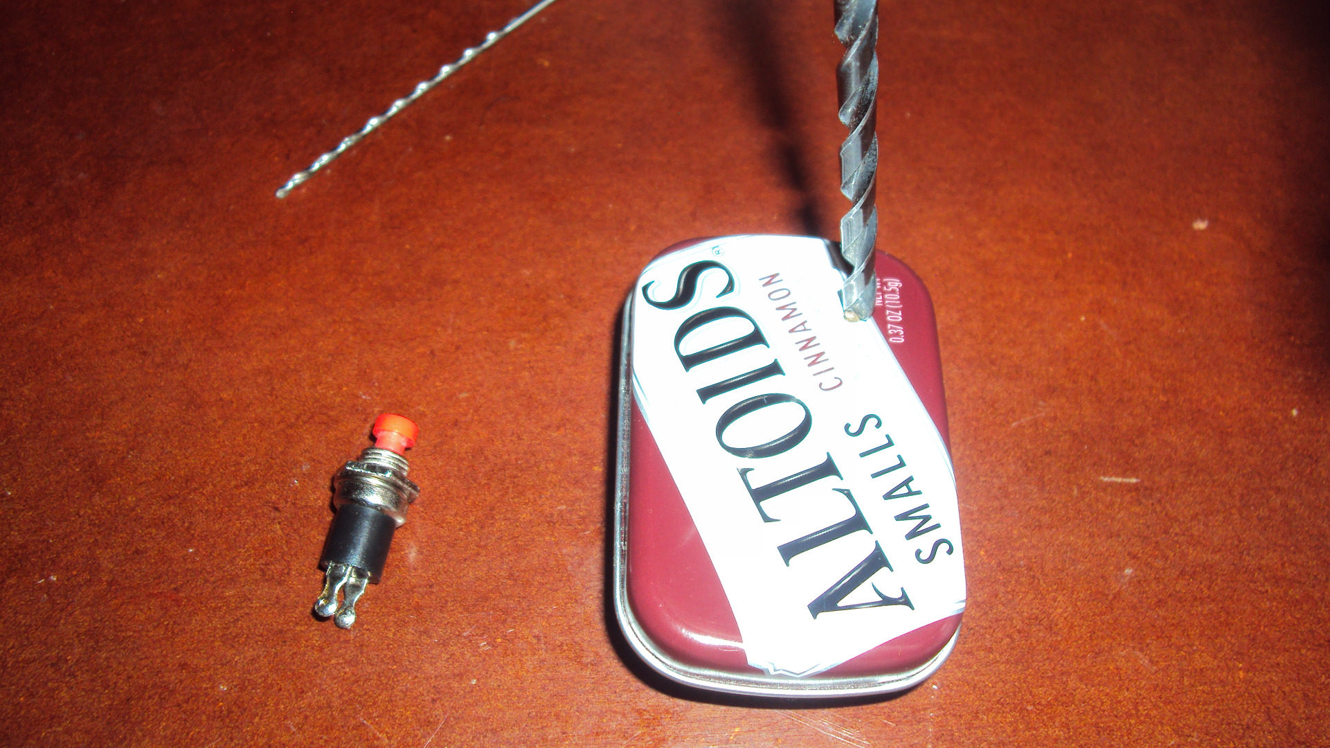 DIY ALTOIDS SMALLS JOULE THIEF FLASHLIGHT 7 Steps (with Pictures
