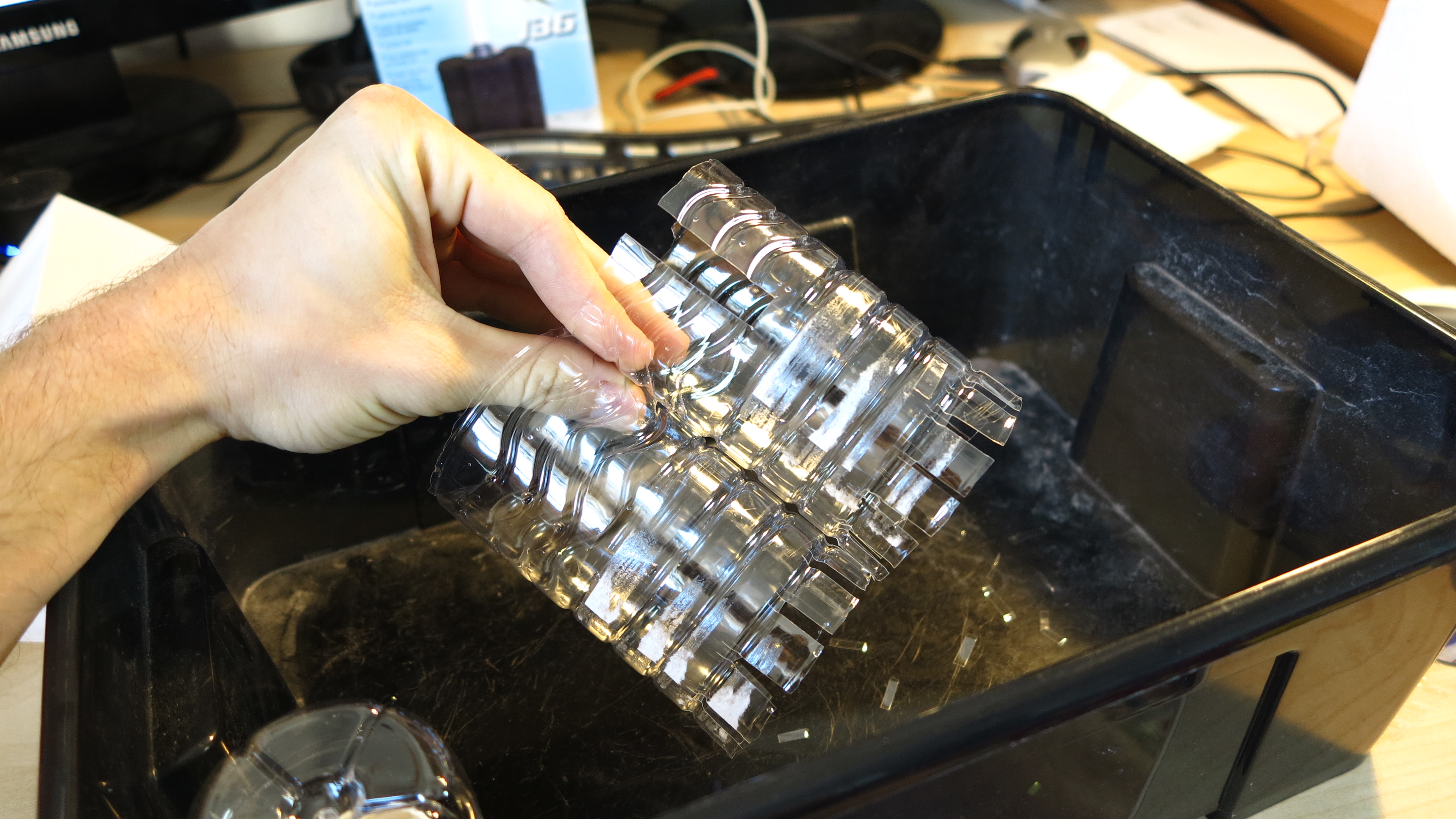 Ebb and Flow Aquaponics for the Office 12 Steps (with Pictures) Instructables