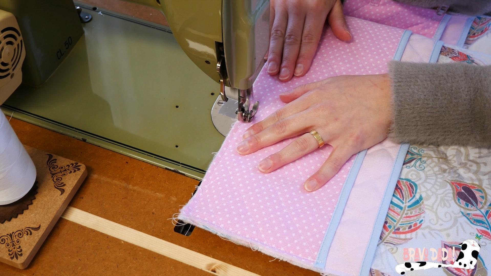 DIY How to Make a Quilted Sewing Machine Mat With Pockets and Thread