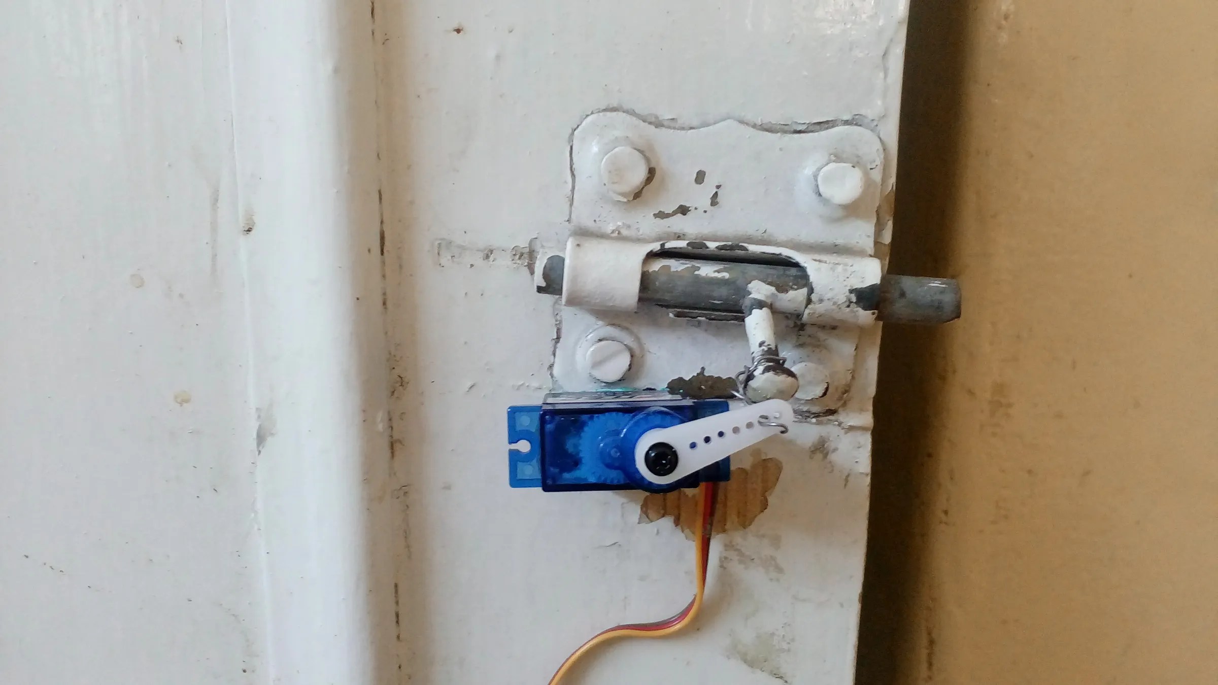 Unlock Your Door With a Hand Gesture : 4 Steps (with Pictures