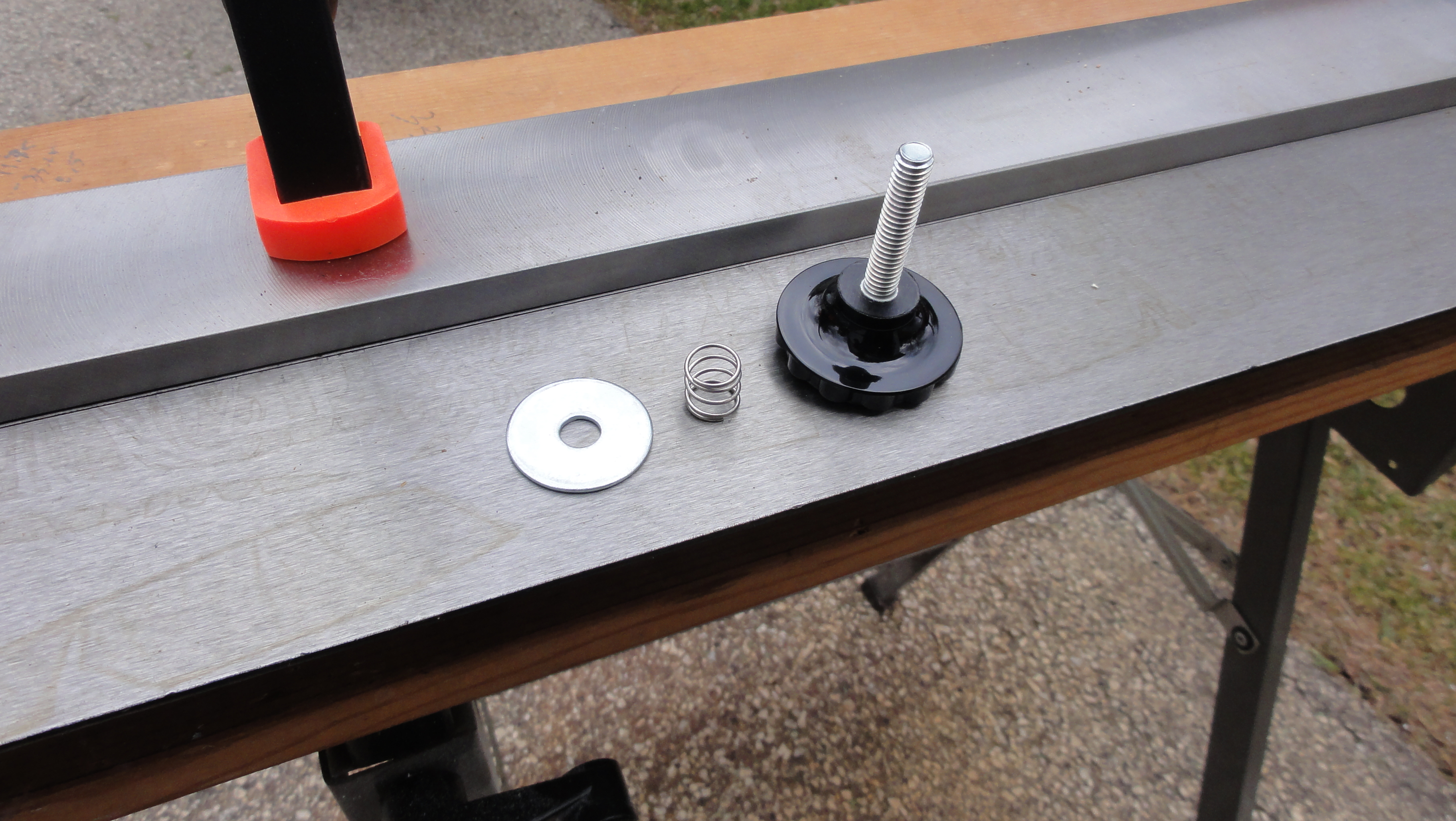 Improved Harbor Freight Metal Bending Brake : 4 Steps - Instructables