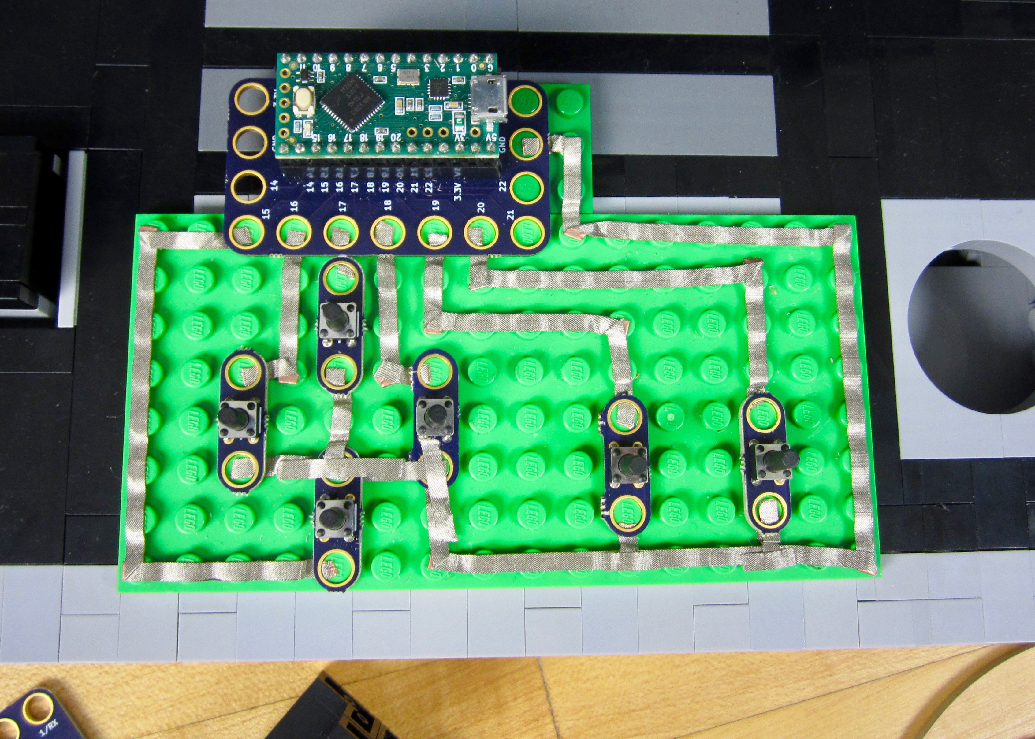 Giant LEGO NES Controller 15 Steps (with Pictures) Instructables