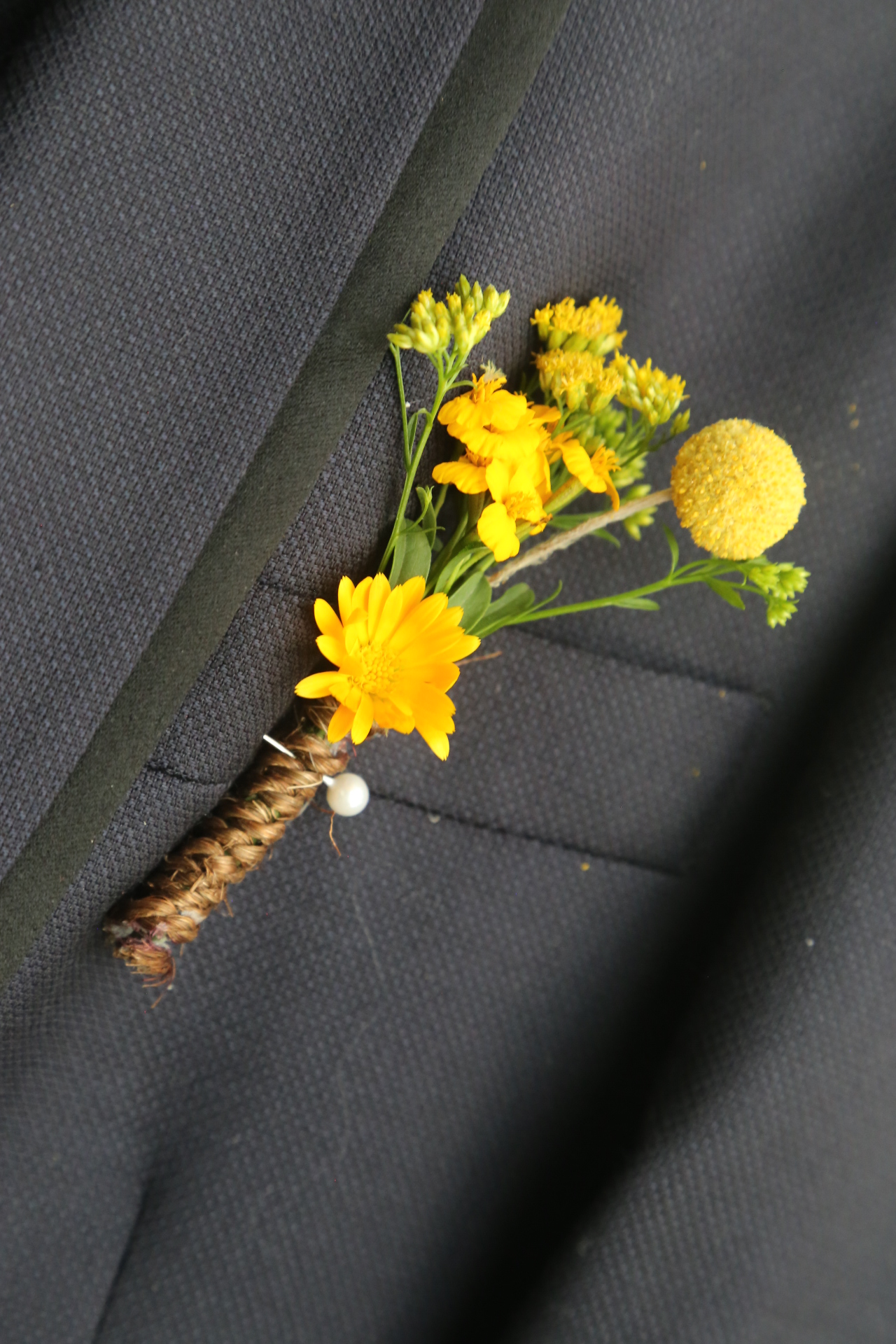Groom Boutonniere With Natural Flowers 8 Steps (with Pictures