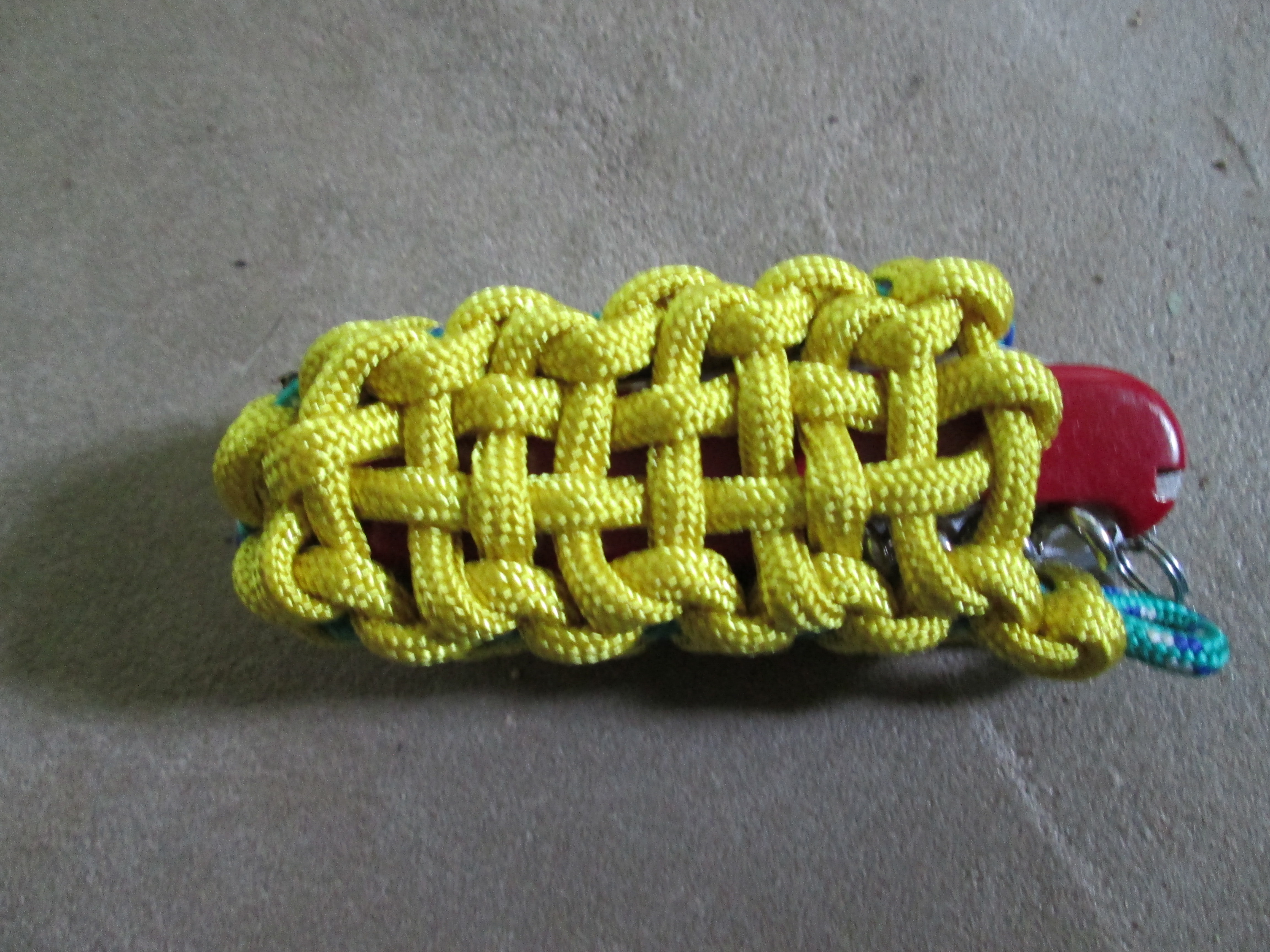 Paracord Flashlight Holster 7 Steps Instructables