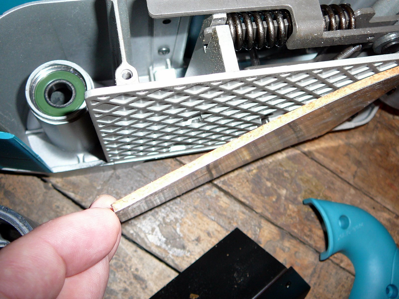 Build a WINNING Belt Sander Drag Racer 14 Steps Instructables