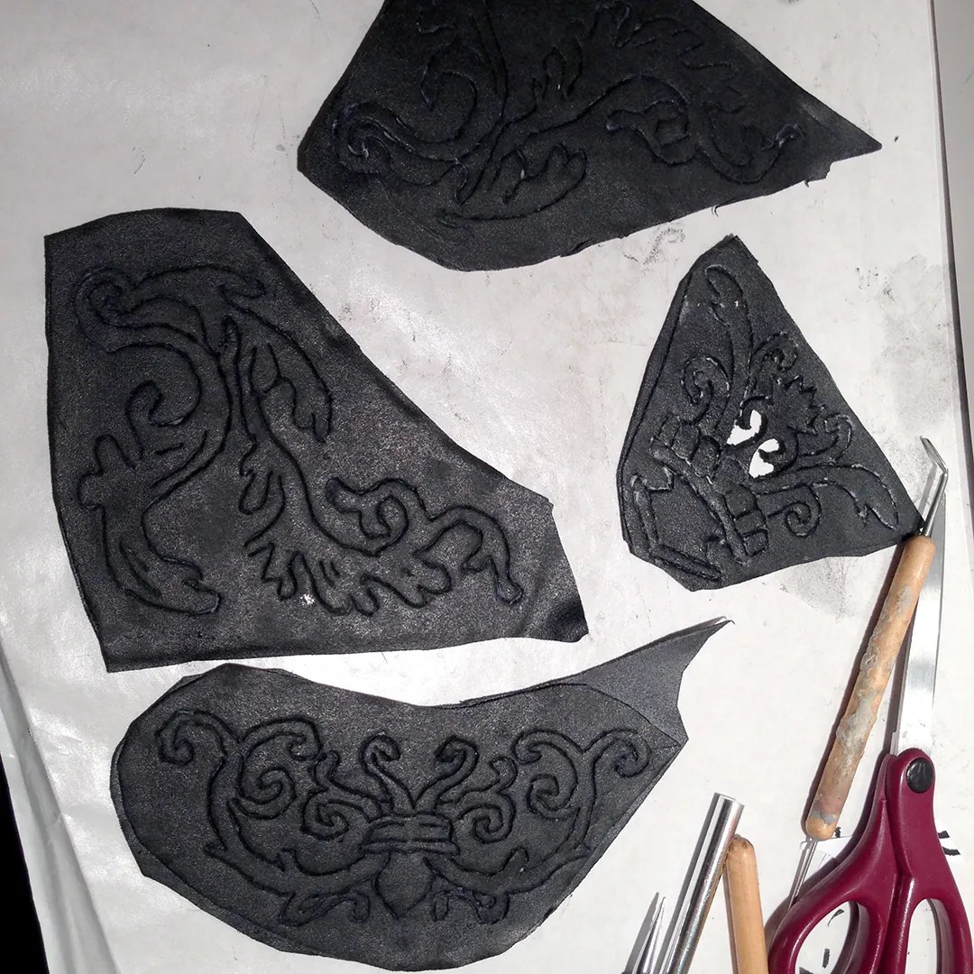 Angelic Armour Worbla Breastplate and Fabric Gambeson 9 Steps (with