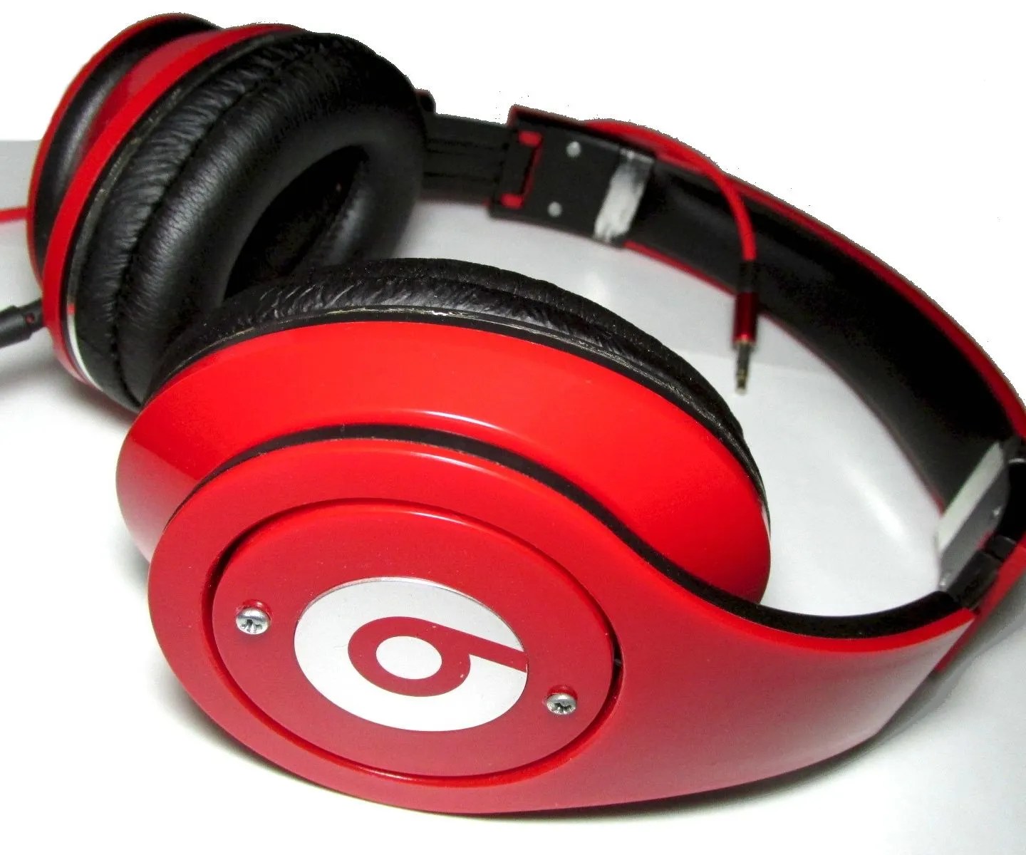How to Repair Beats Headphones : 6 Steps (with Pictures) - Instructables