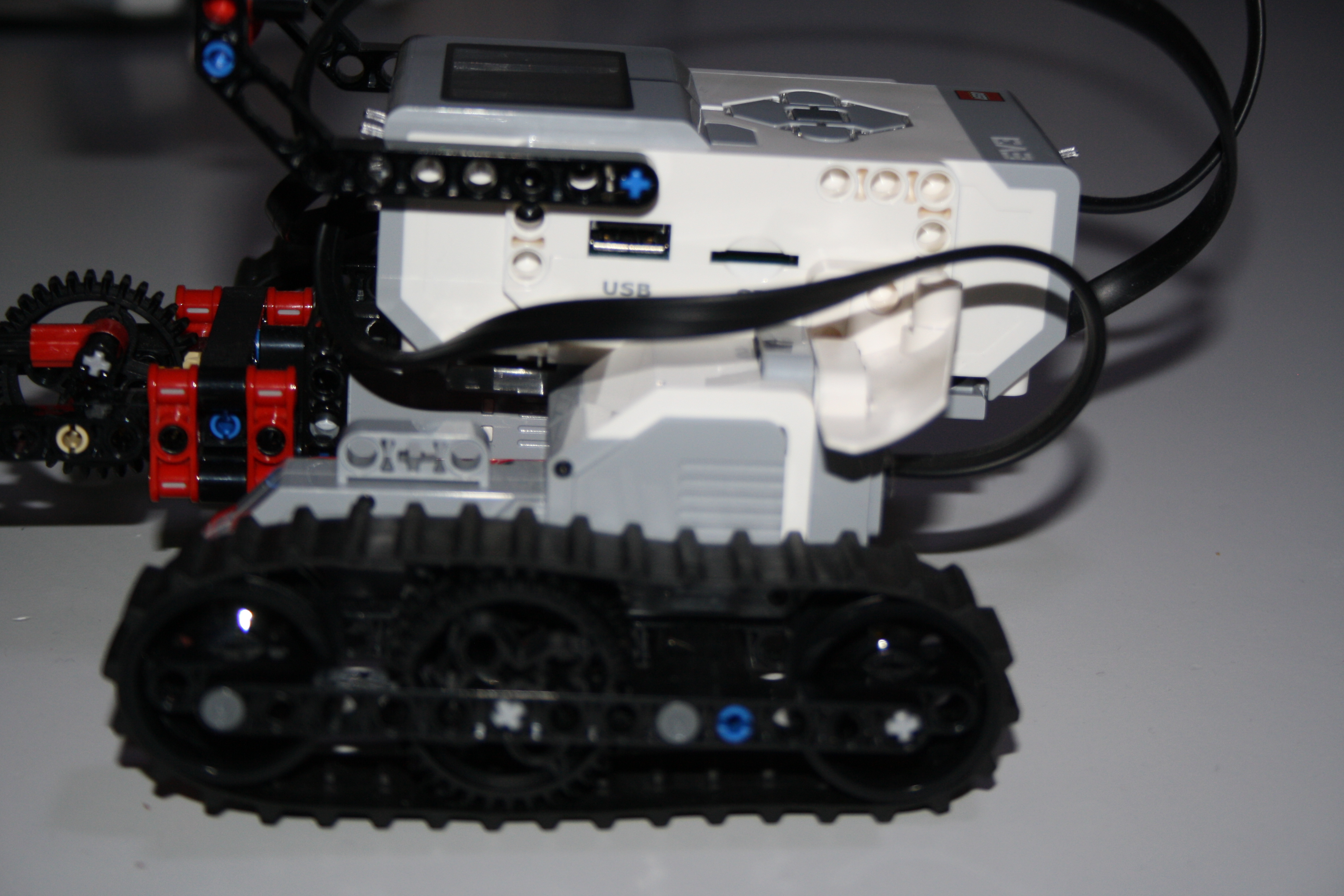 Lego Ev3 Build for Learning Programing and Robotics : 9 Steps