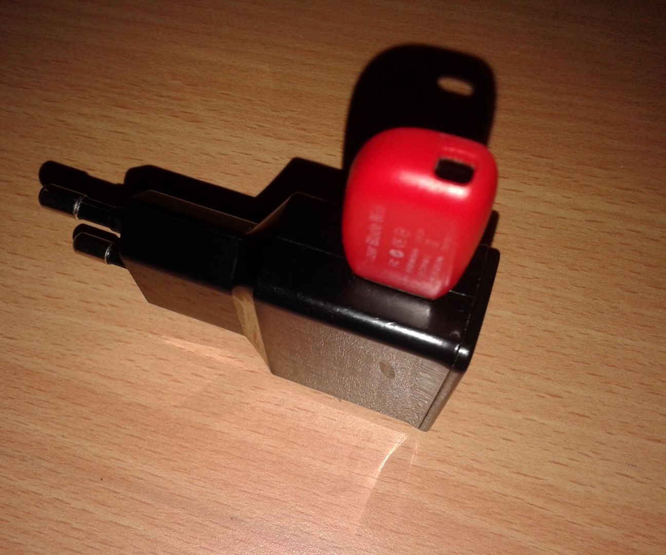 Pen Drive Holder / Stand 3 Steps Instructables