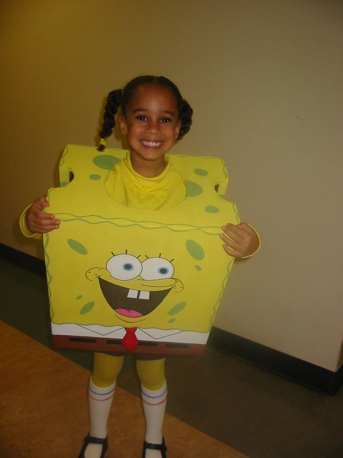 Spongebob Squarepants Costume. Look Just Like the Cartoon