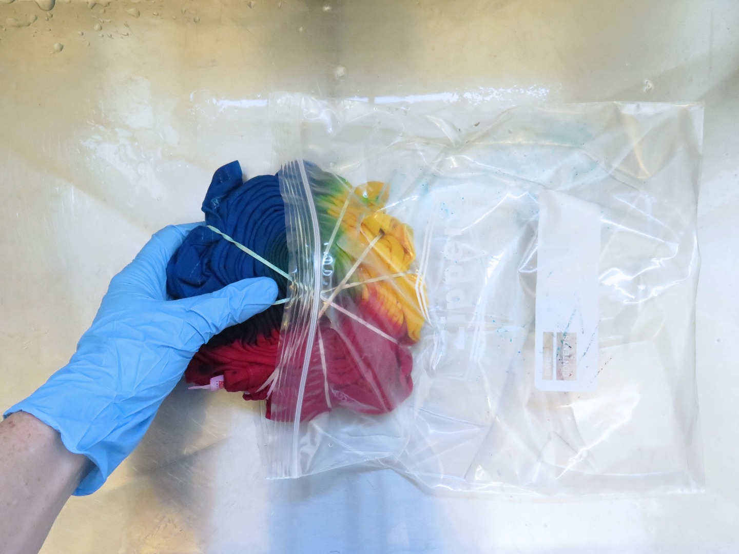 How to Tie Dye an Old White Shirt ArtBeek