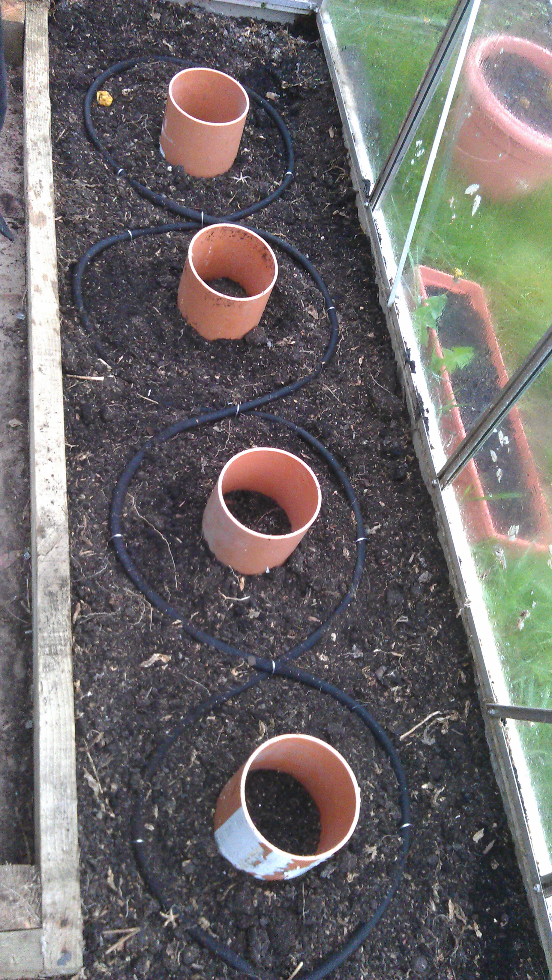 Automatic Solar Powered Greenhouse Watering System 4 Steps (with