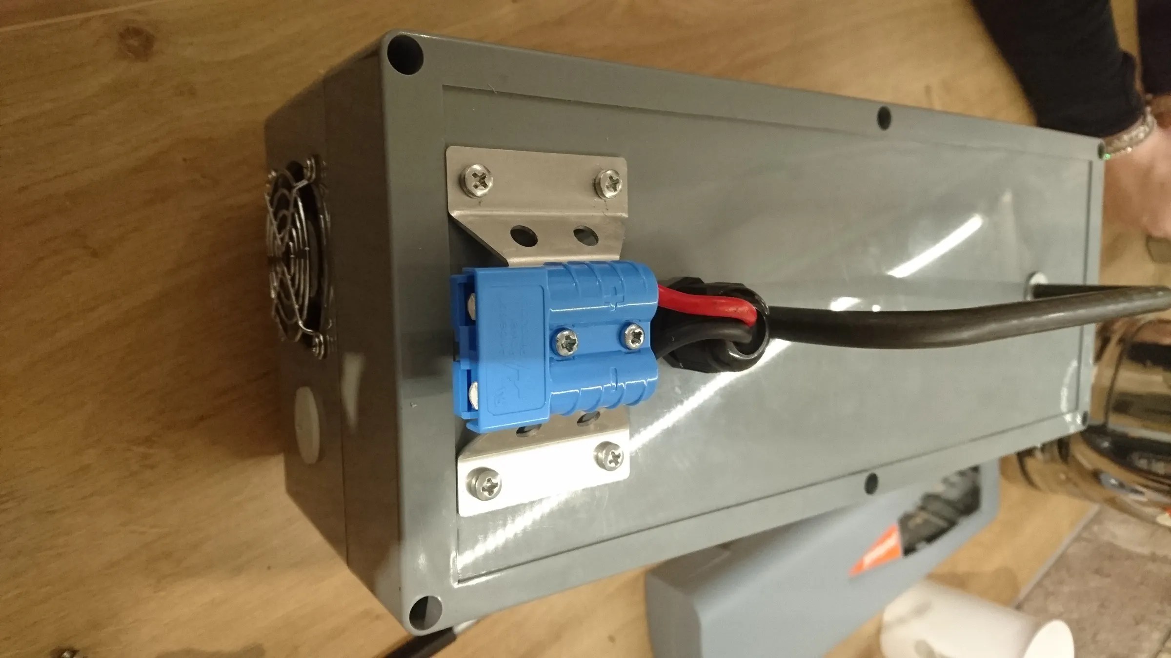 18v Makita LXT Power Pack - Cordless to Corded Conversion : 7 Steps