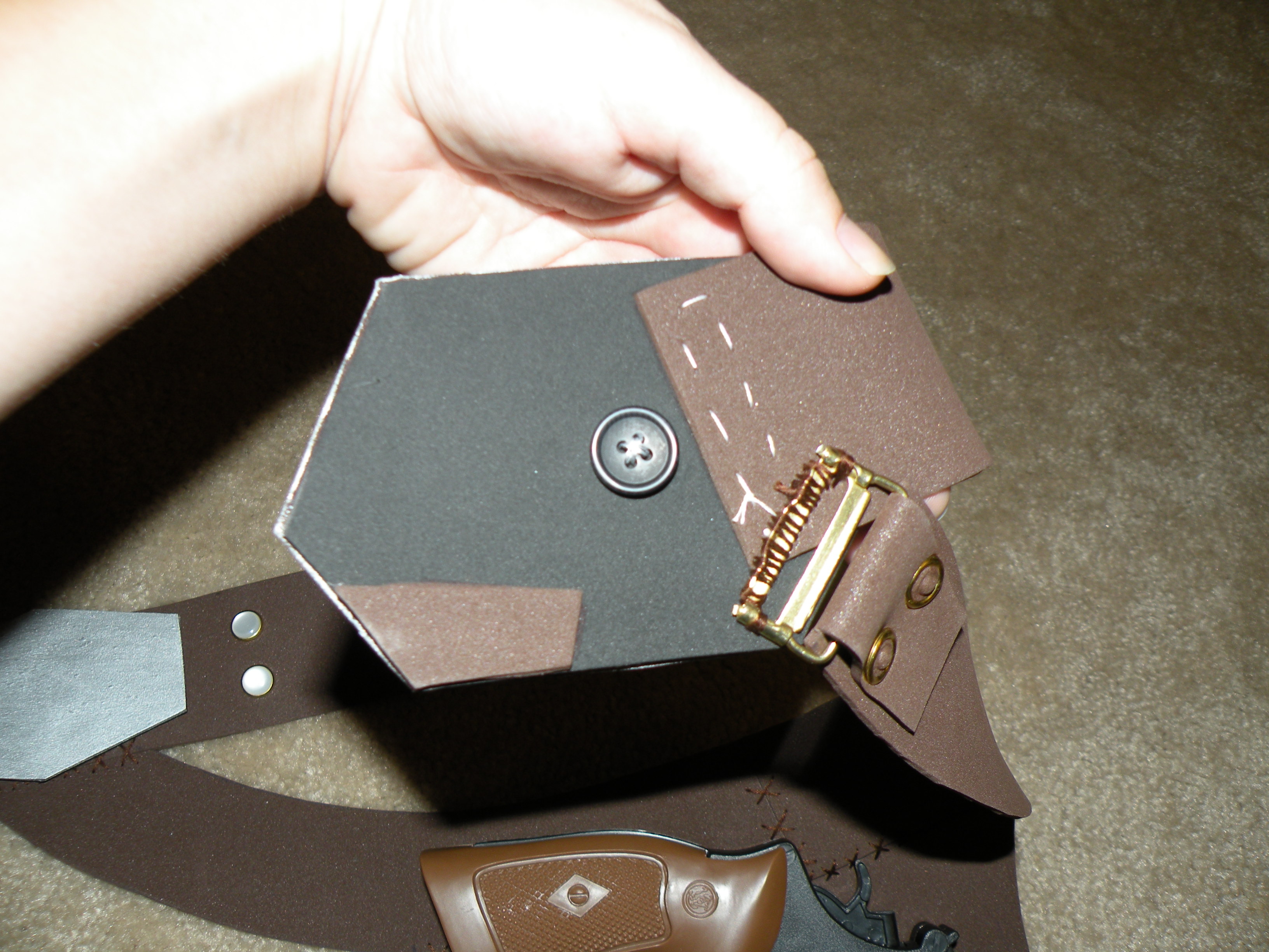 Star Wars Han Solo Belt Gun Holster 7 Steps (with Pictures