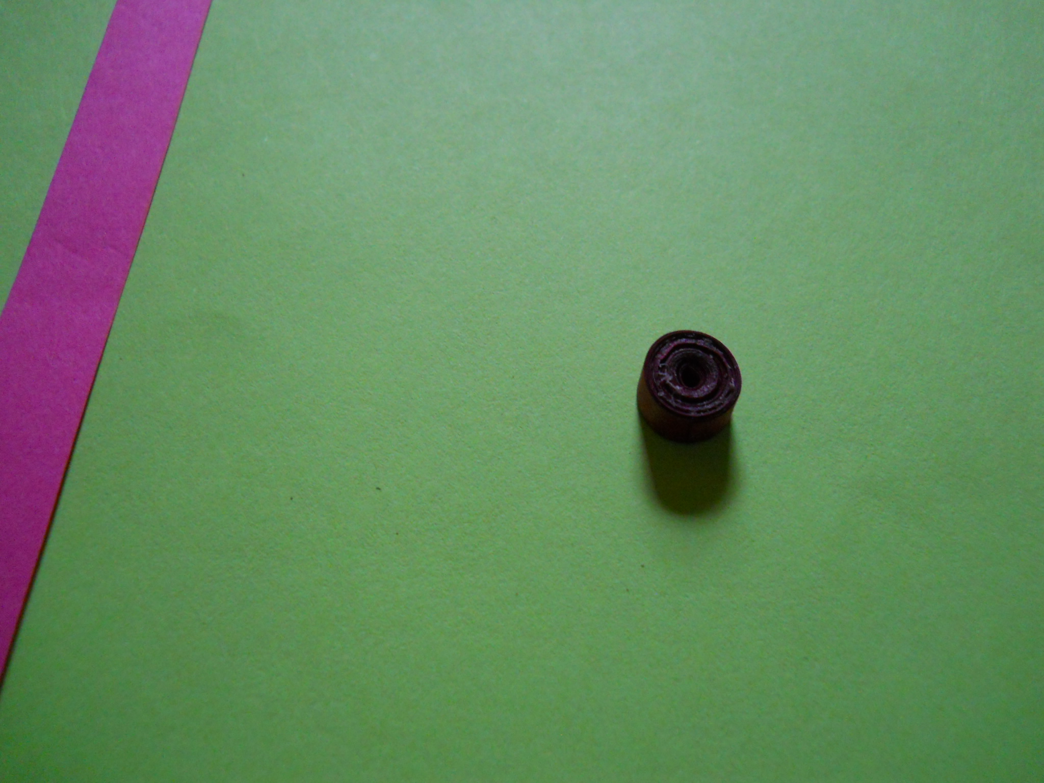 Simple Flower and Leaf Quilling Without a Quilling Tool 4 Steps (with