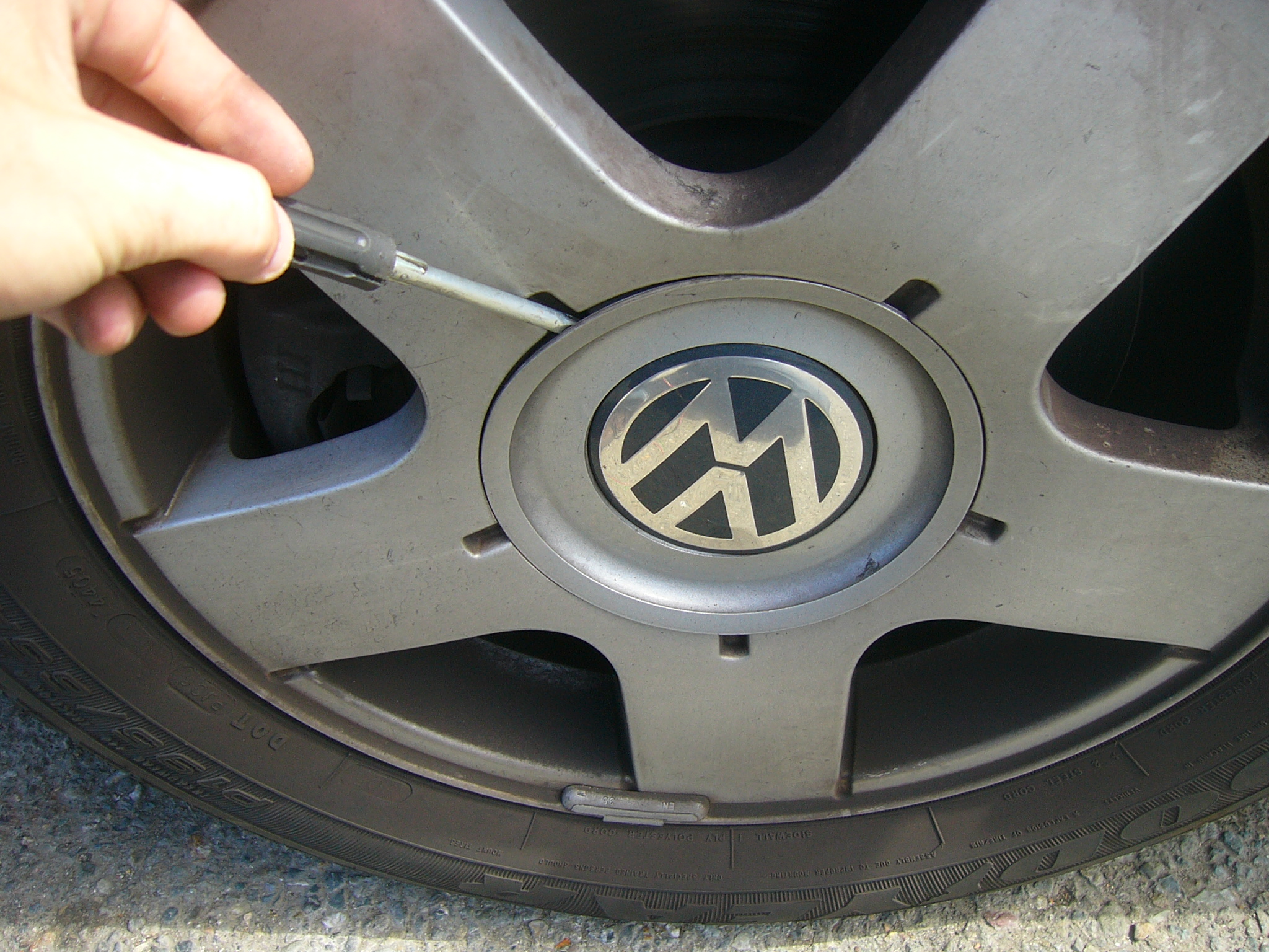 How to Fix a Flat Tire : 11 Steps - Instructables