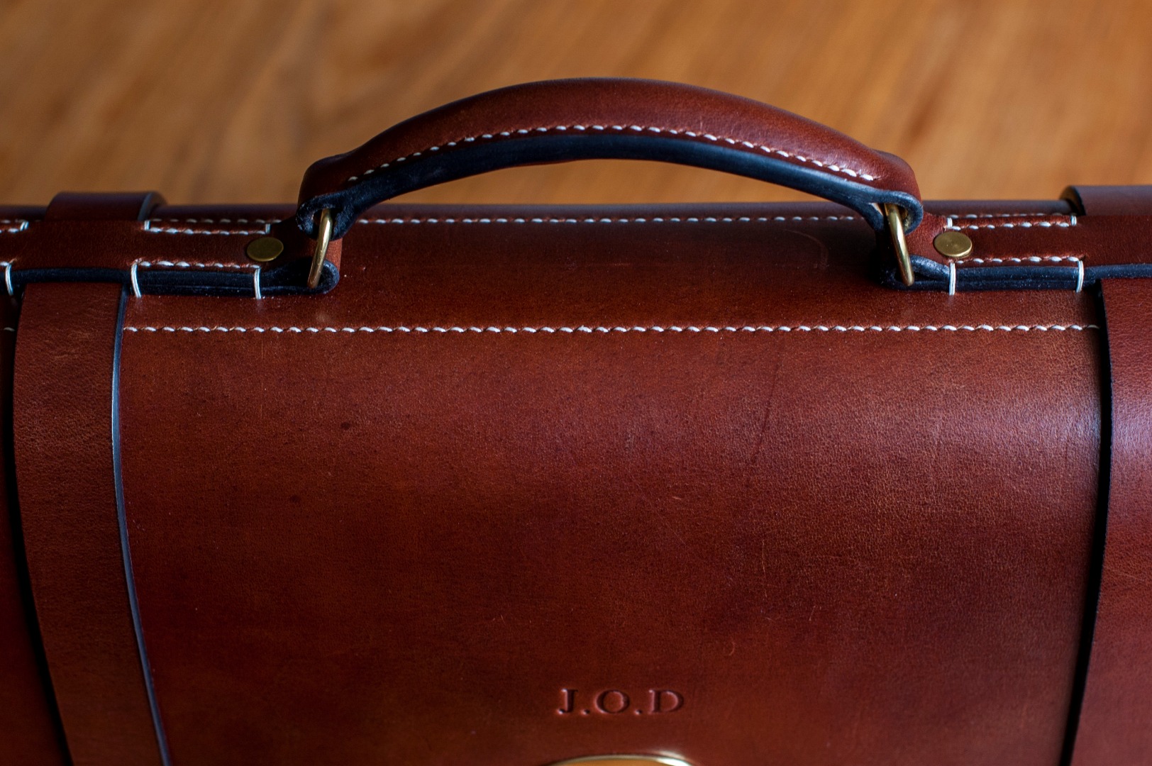 Classic Leather Briefcase With Accordion Gusset 22 Steps (with