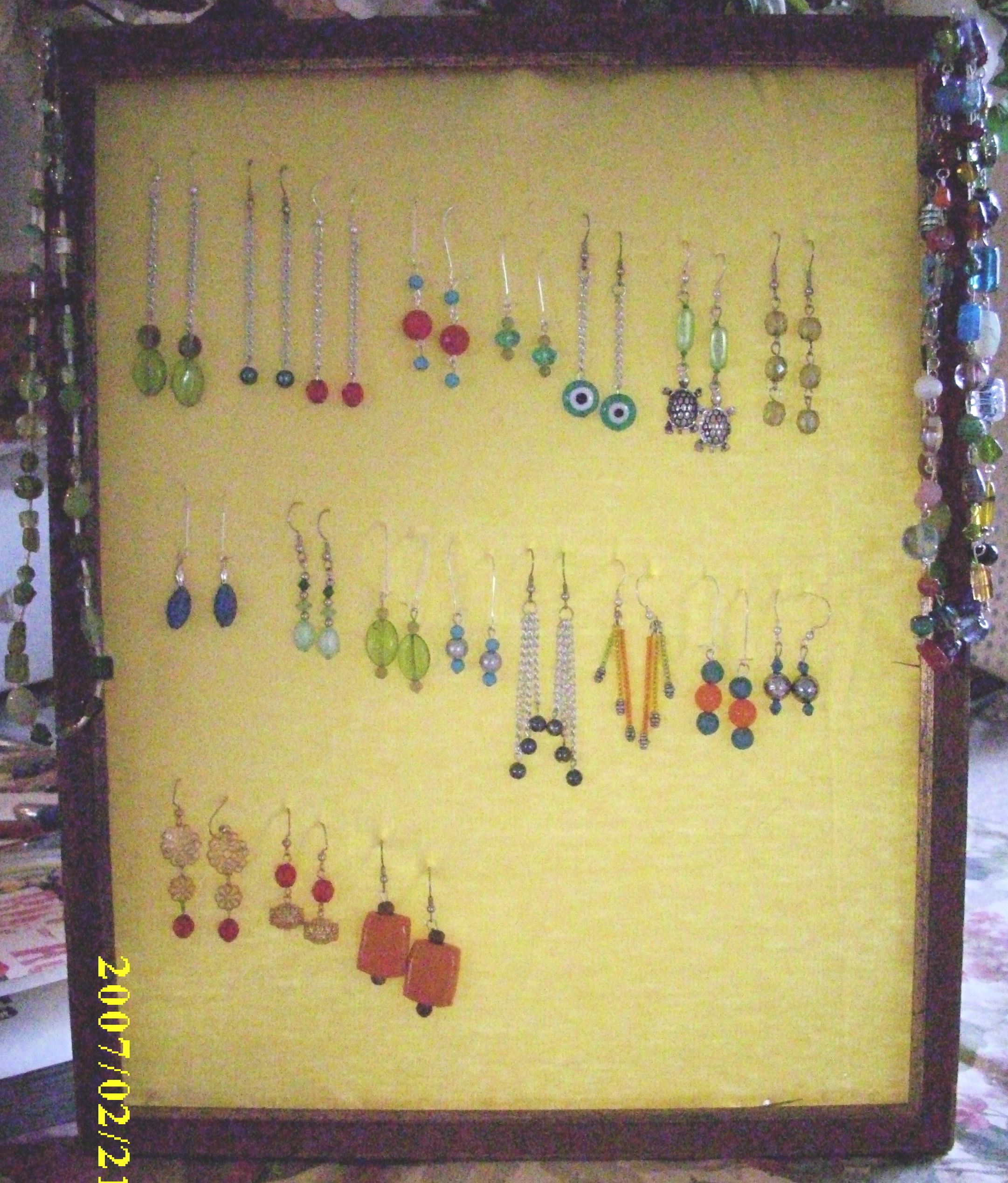 How to Make a Cheap Jewelry Display 6 Steps (with Pictures
