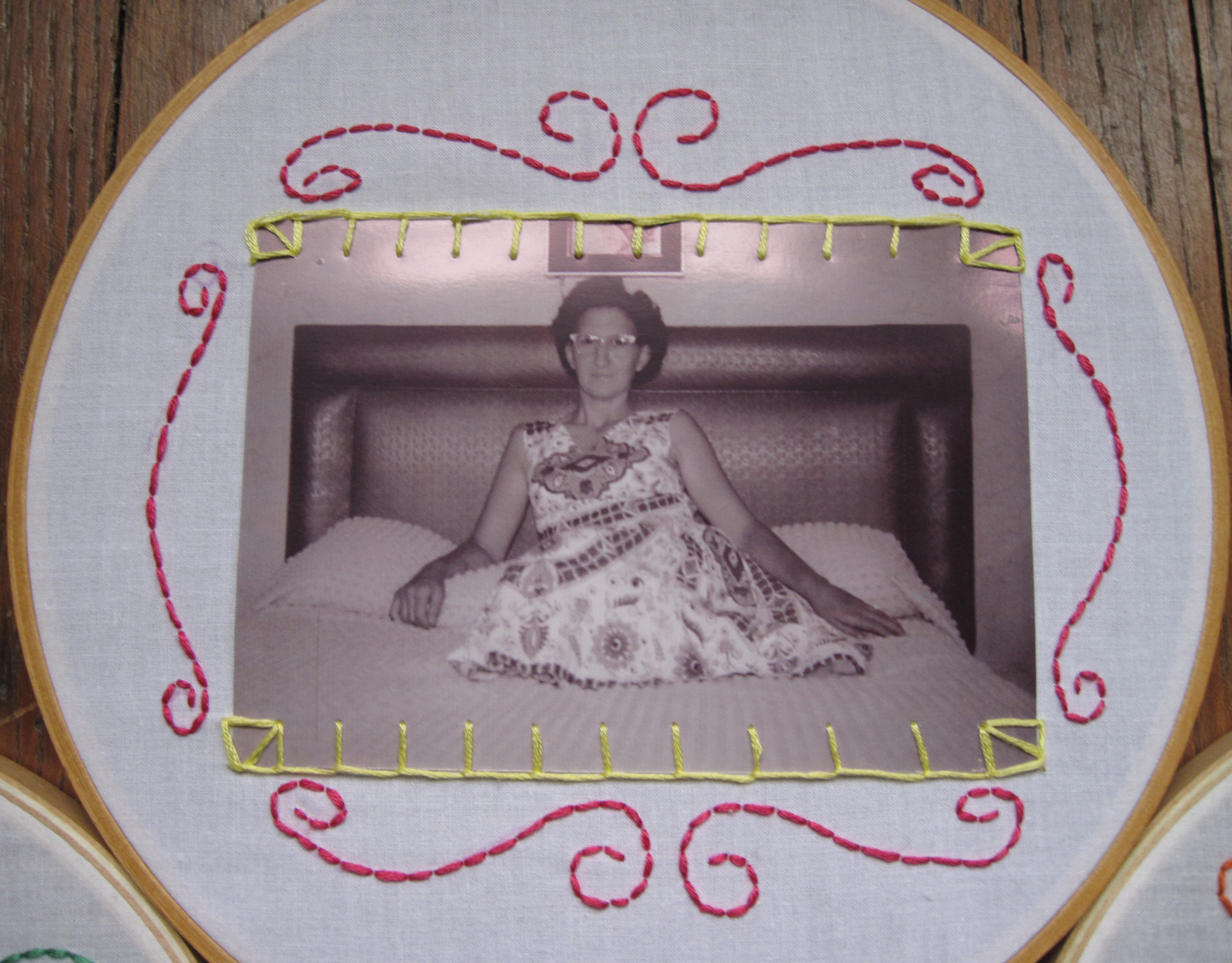 Embroidery Hoop Picture Frame! 6 Steps (with Pictures) Instructables