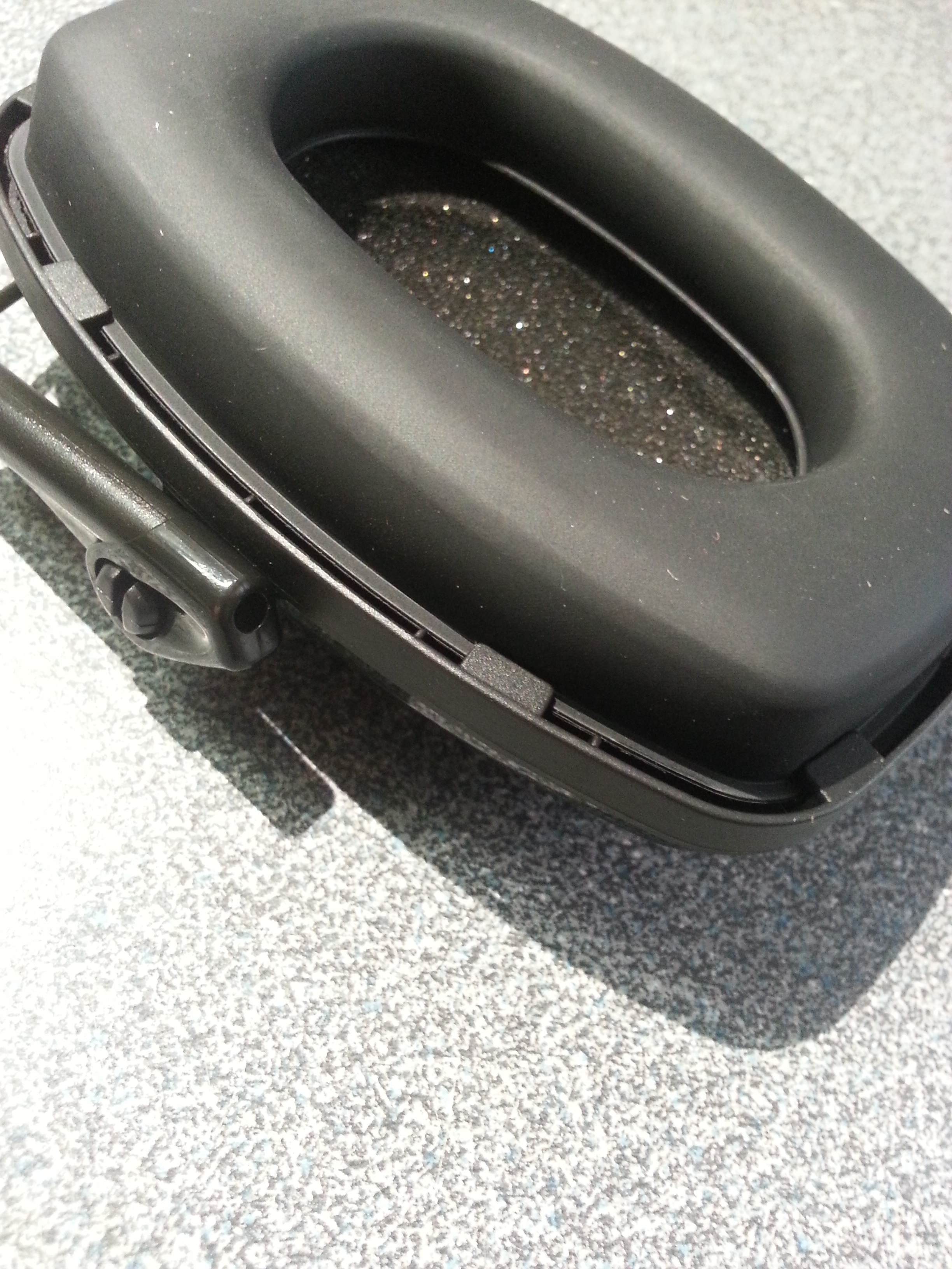 DIY SuperNoiseCanceling Headphones 6 Steps Instructables