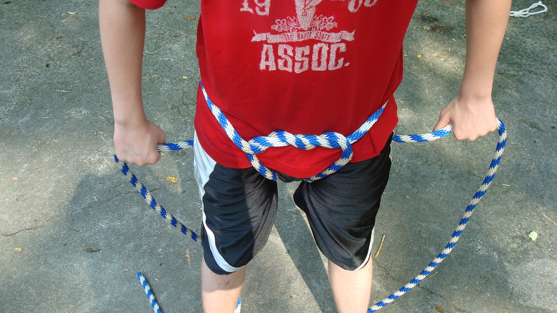 How to Climb a Tree (using Only Rope!) the Fun/simple Way 6 Steps