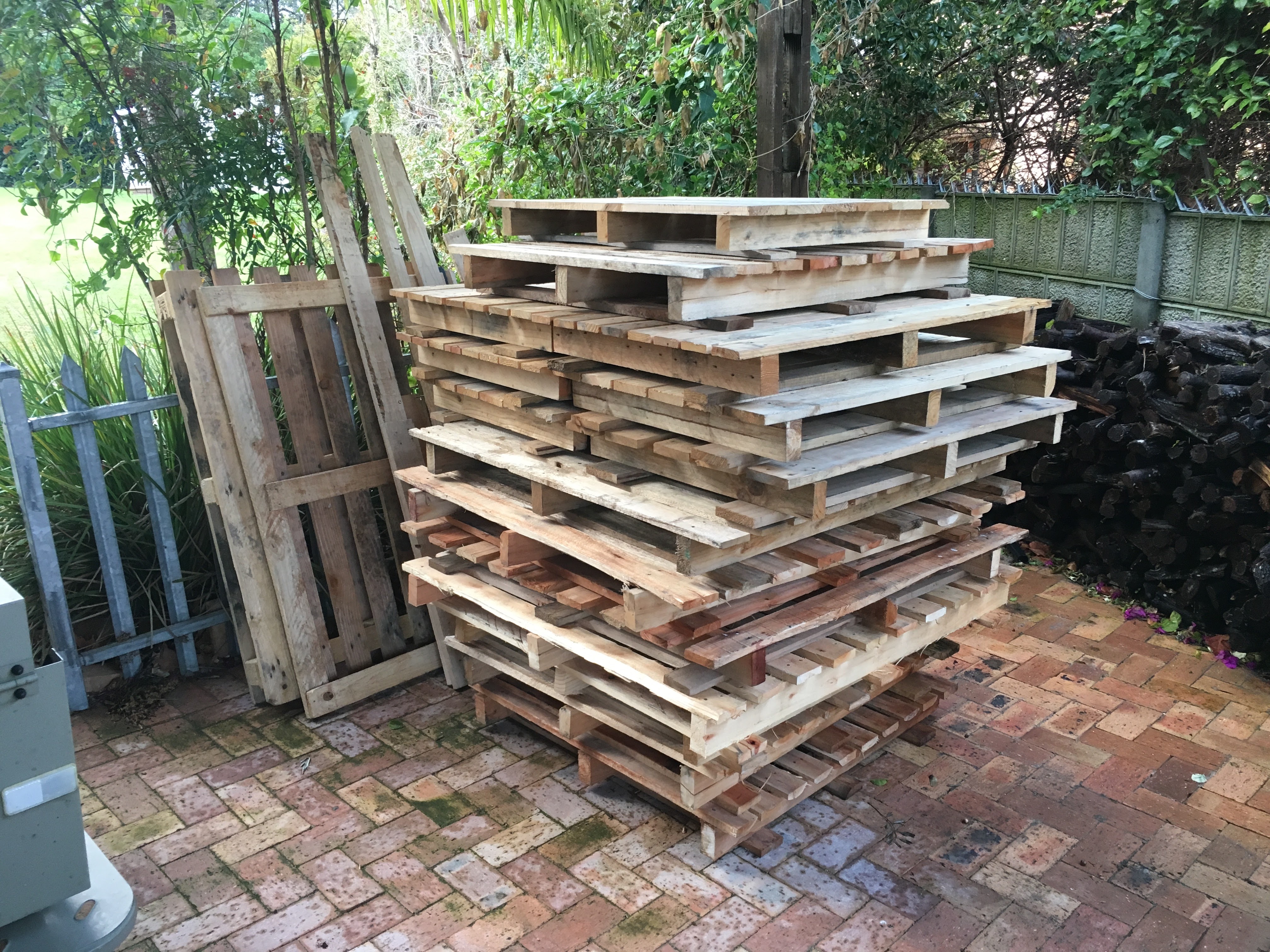 Pallet Tree House 6 Steps (with Pictures) Instructables