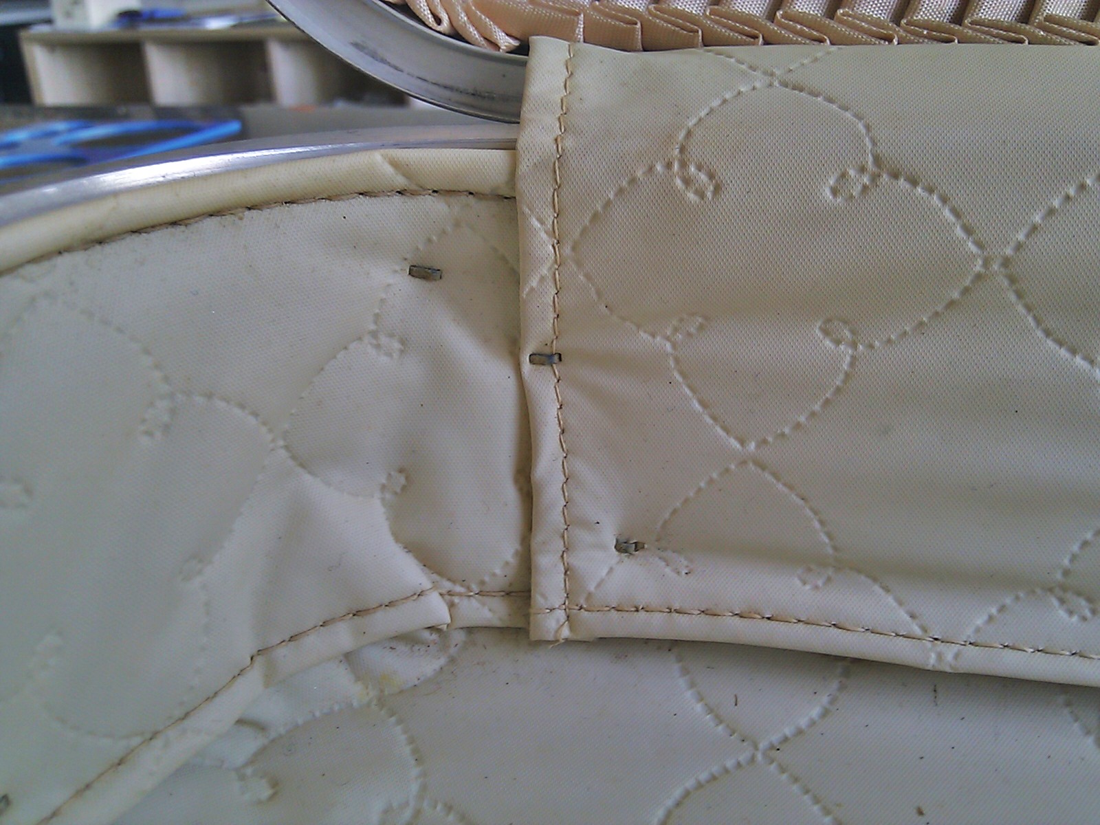 Retro Suitcase Stool 7 Steps Instructables