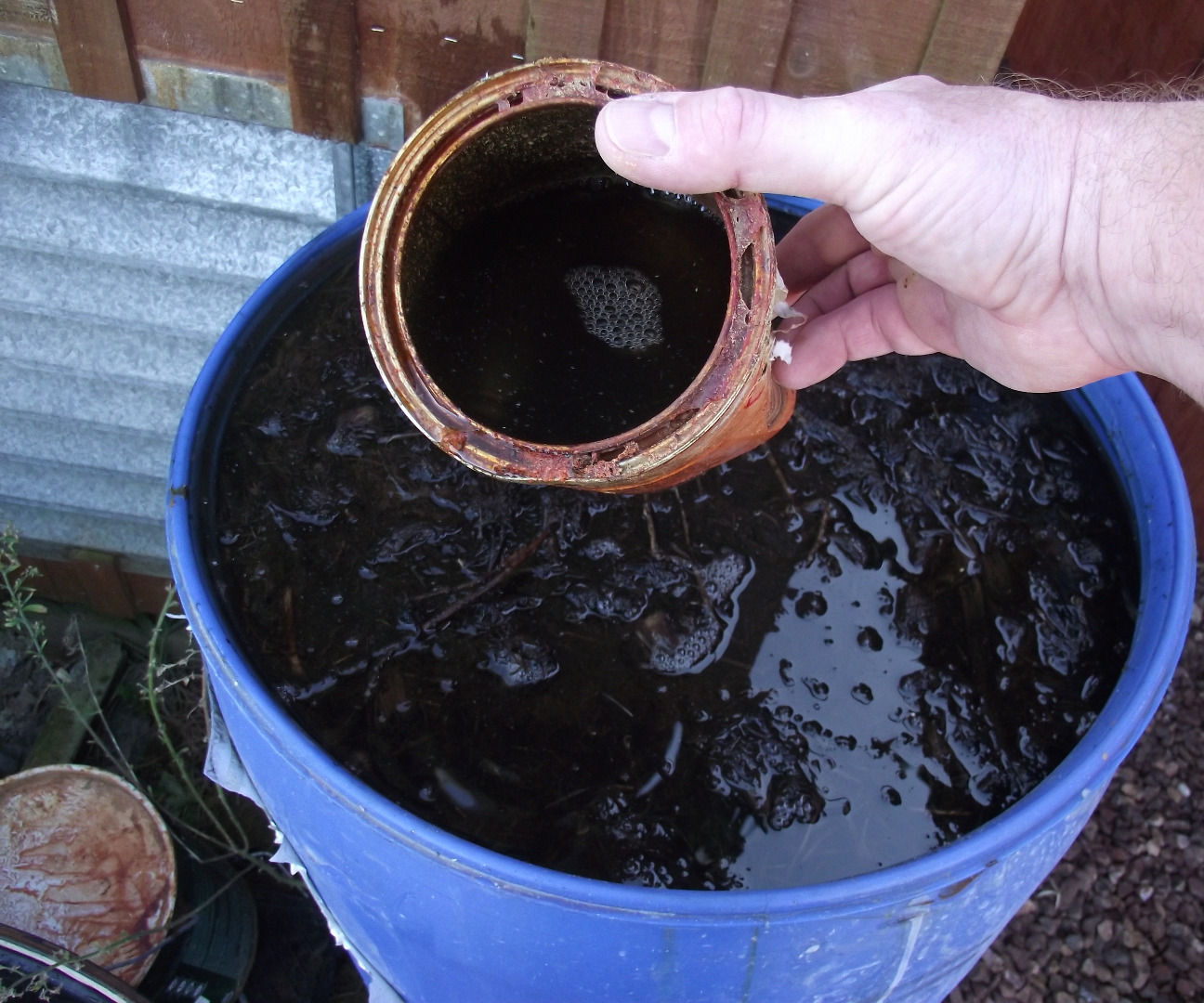 Making Liquid Fertilizer From Weeds 3 Steps (with Pictures