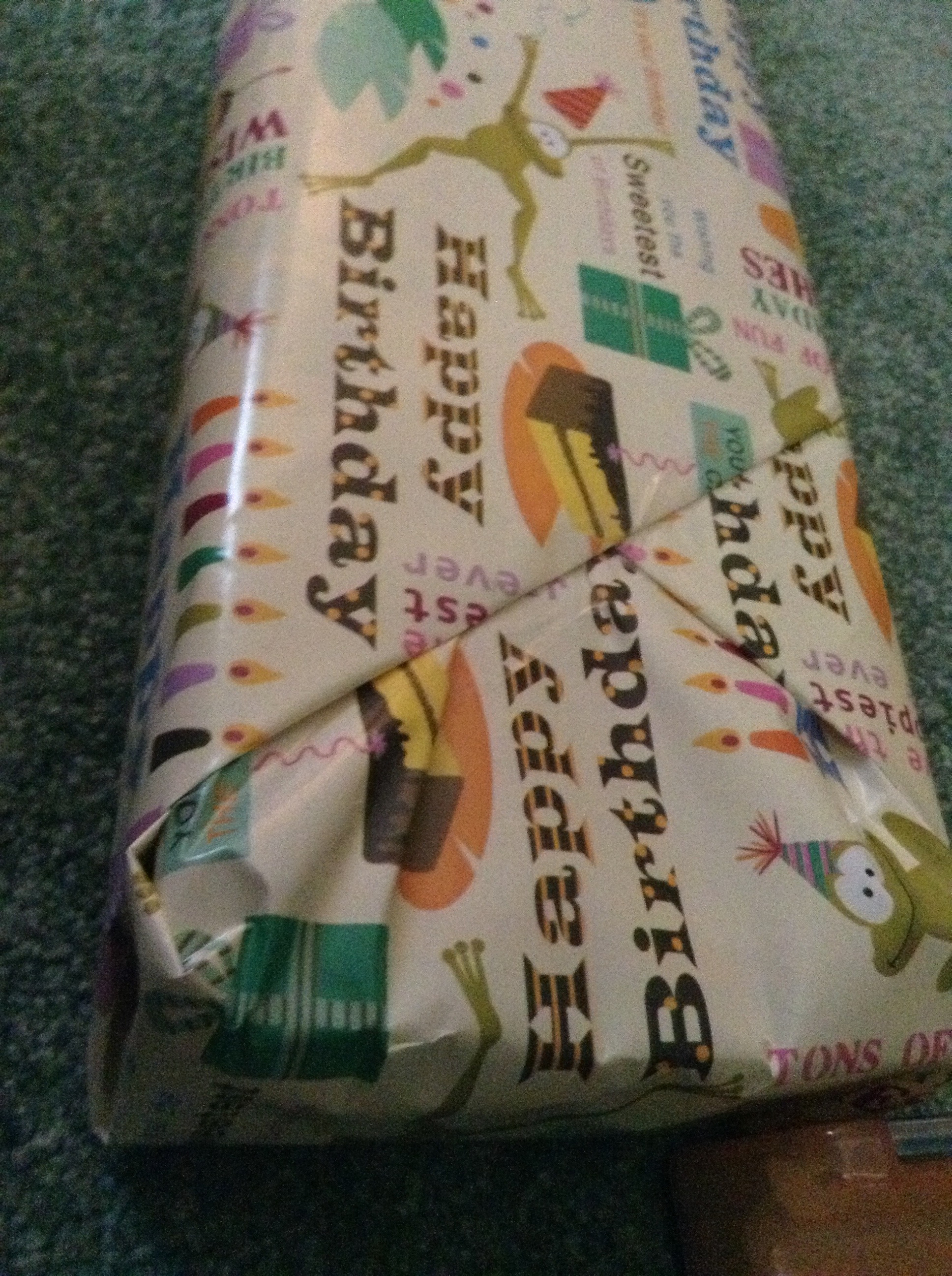 How to Wrap a Large Gift 4 Steps Instructables