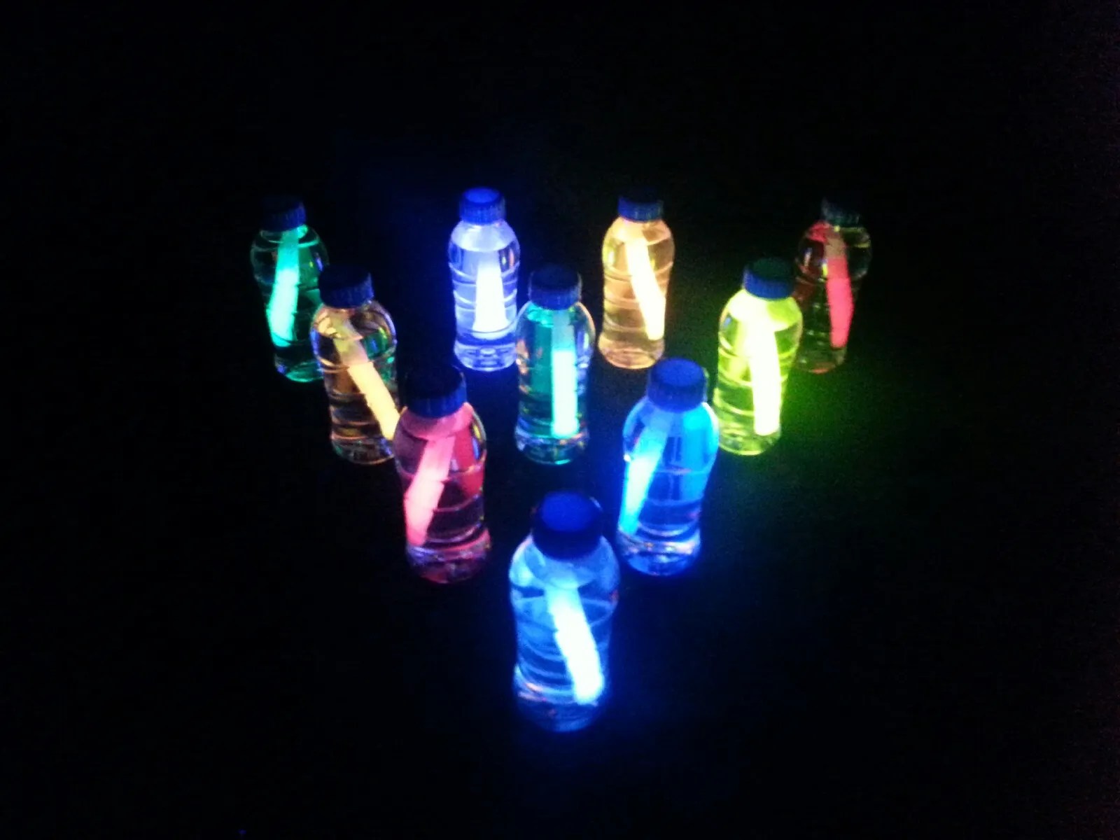 Glow Sticks Water Lanterns 8 Steps Instructables