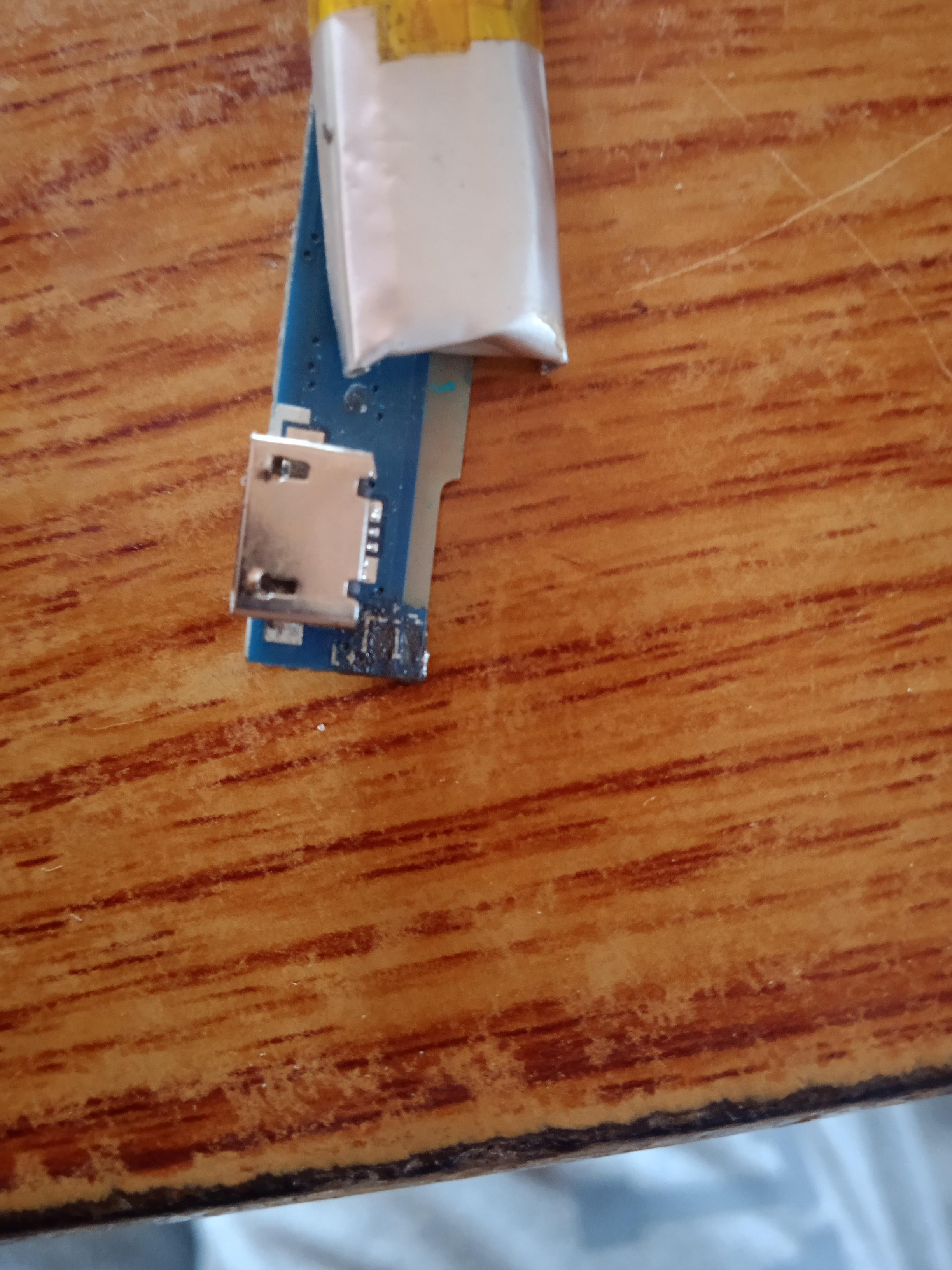 How to Repair Damaged Earphone 4 Steps Instructables