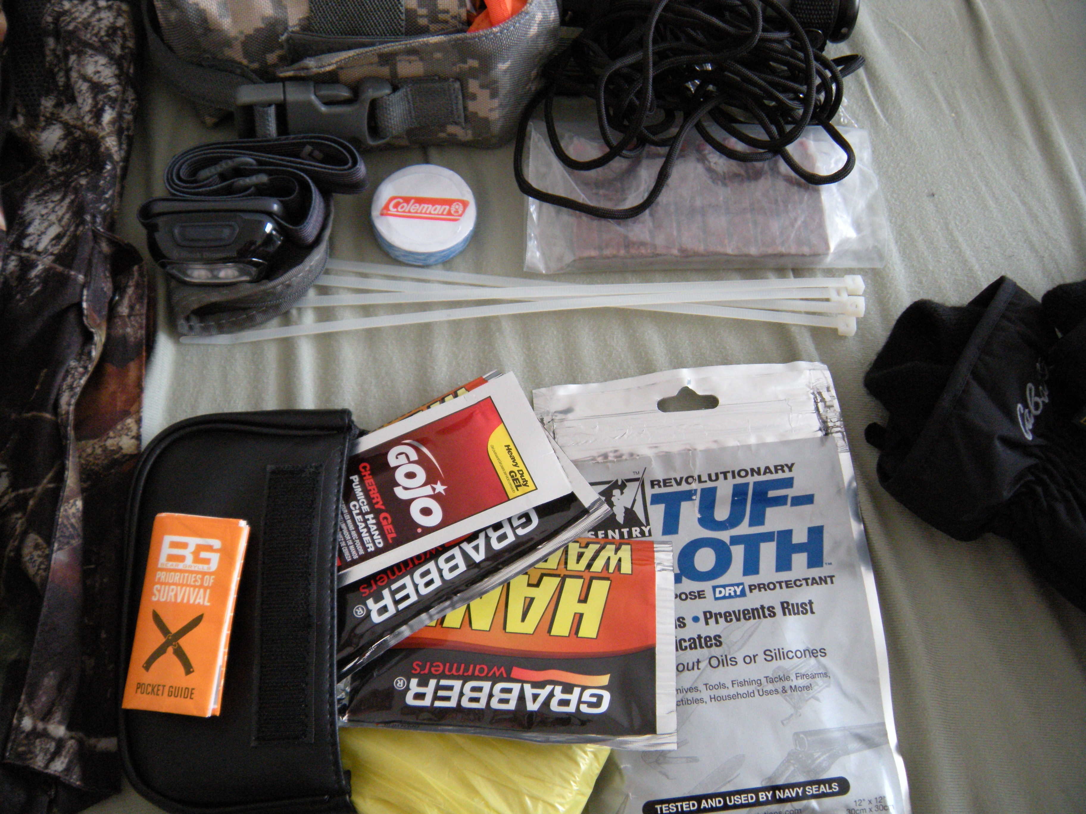 A Comprehensive Bail Out Bag 4 Steps Instructables