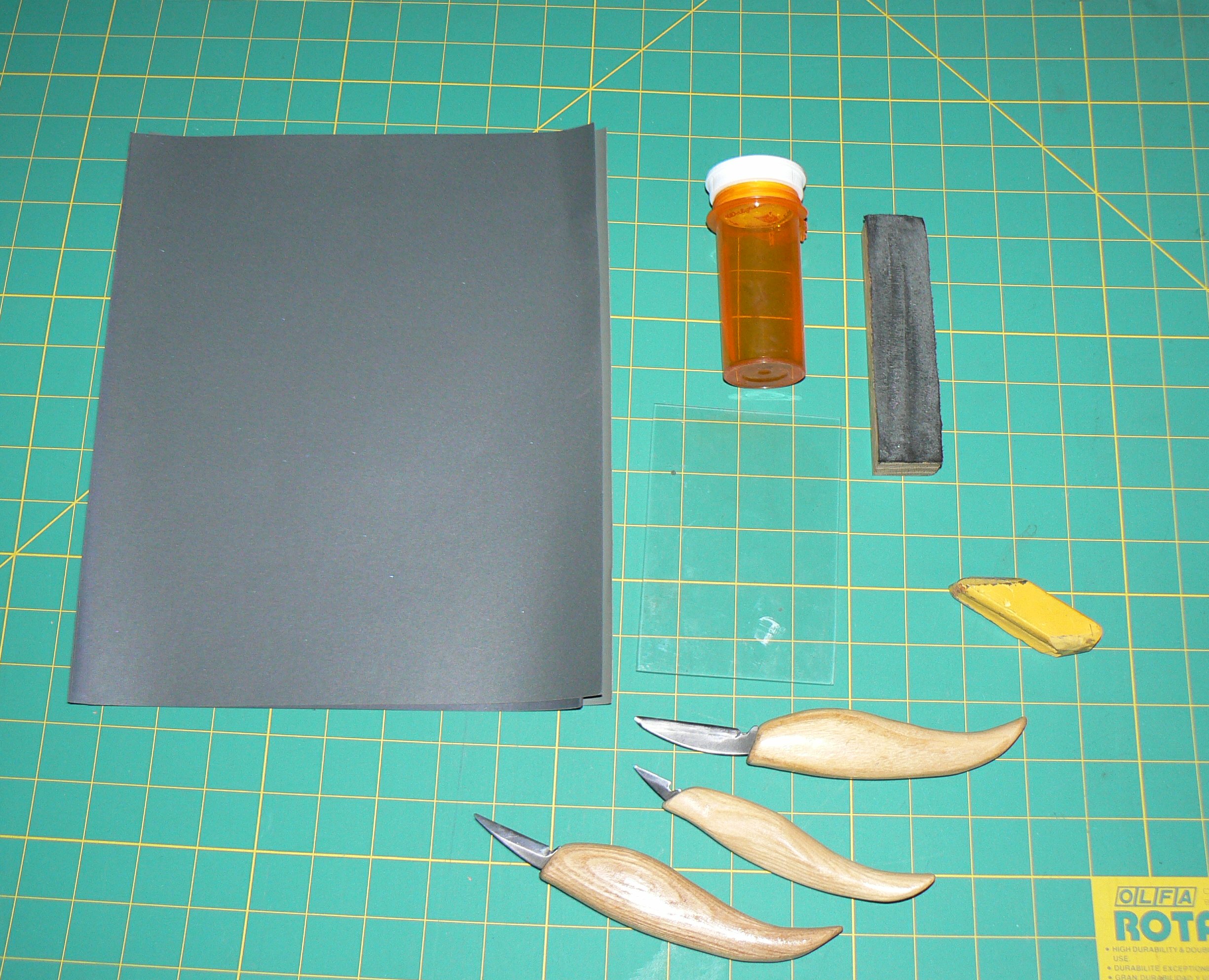 Getting a Knife Razor Sharp With Sand Paper 3 Steps Instructables