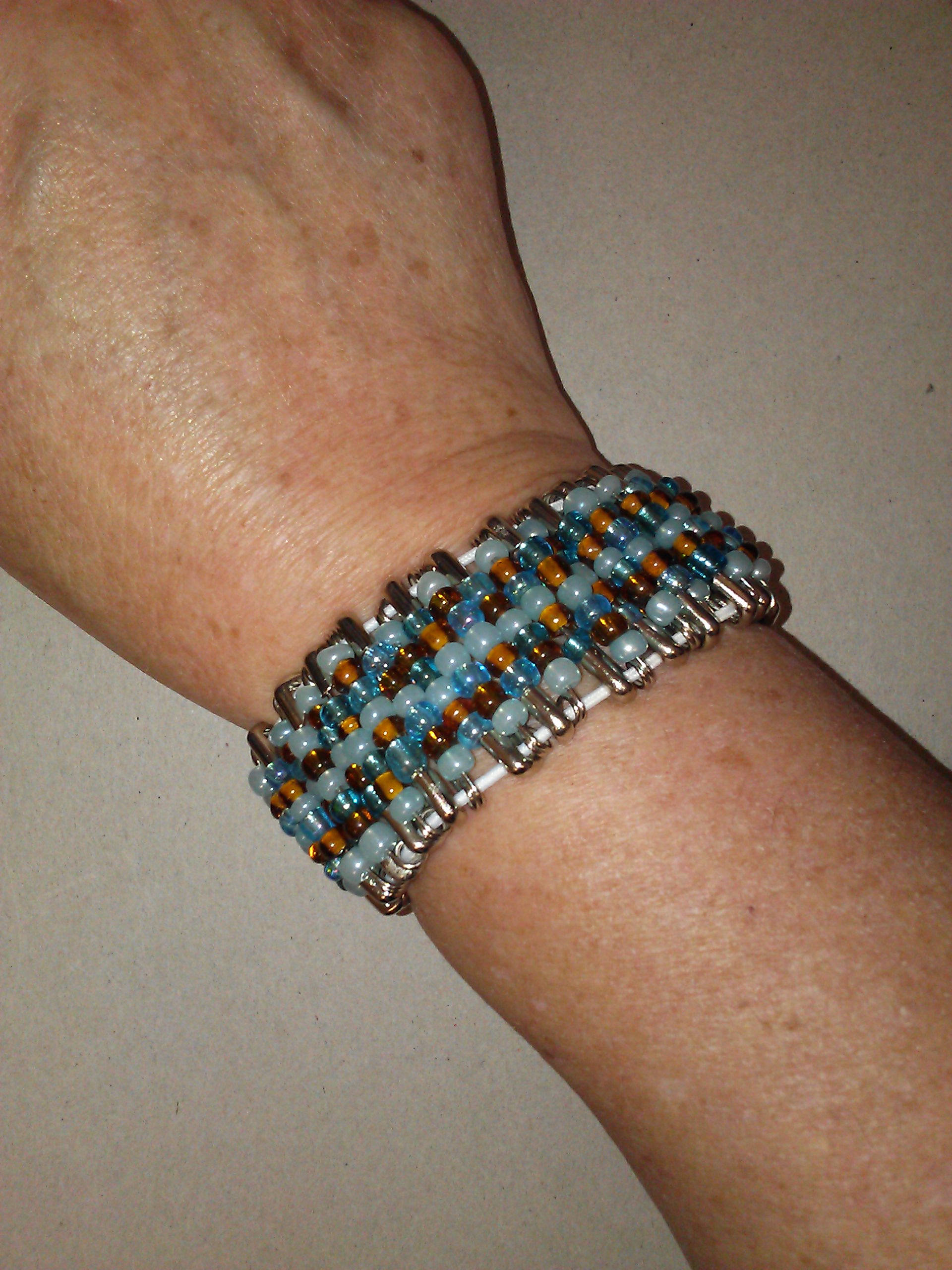 Safety Pin Bracelet : 10 Steps - Instructables