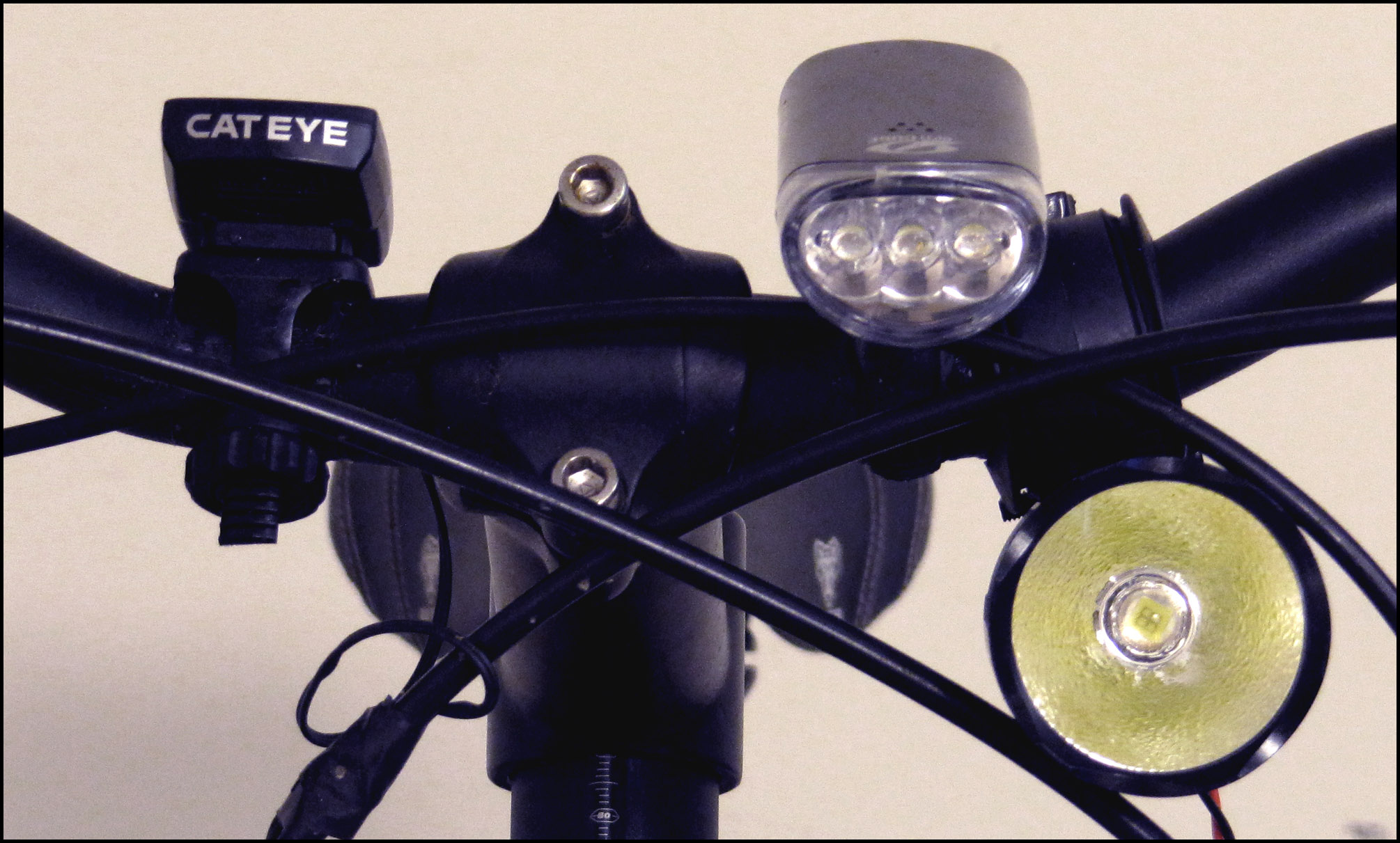 Voltage Regulated [5v] Bicycle Dynamo Light & USB Charger : 5 Steps