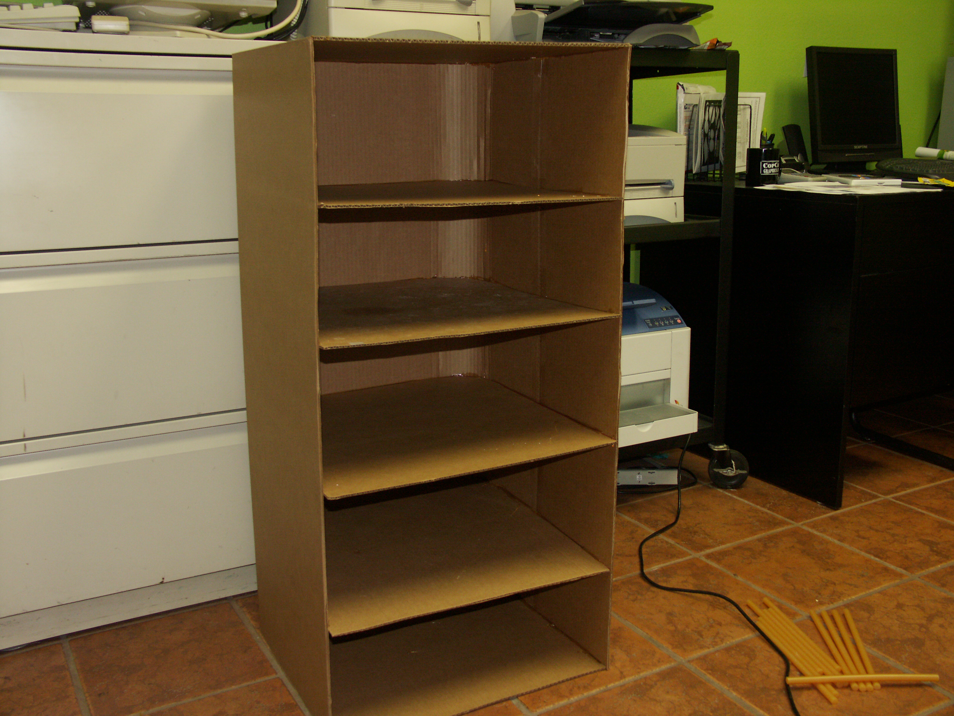 How to Make a Cardboard Coffee Table With Chairs 12 Steps (with