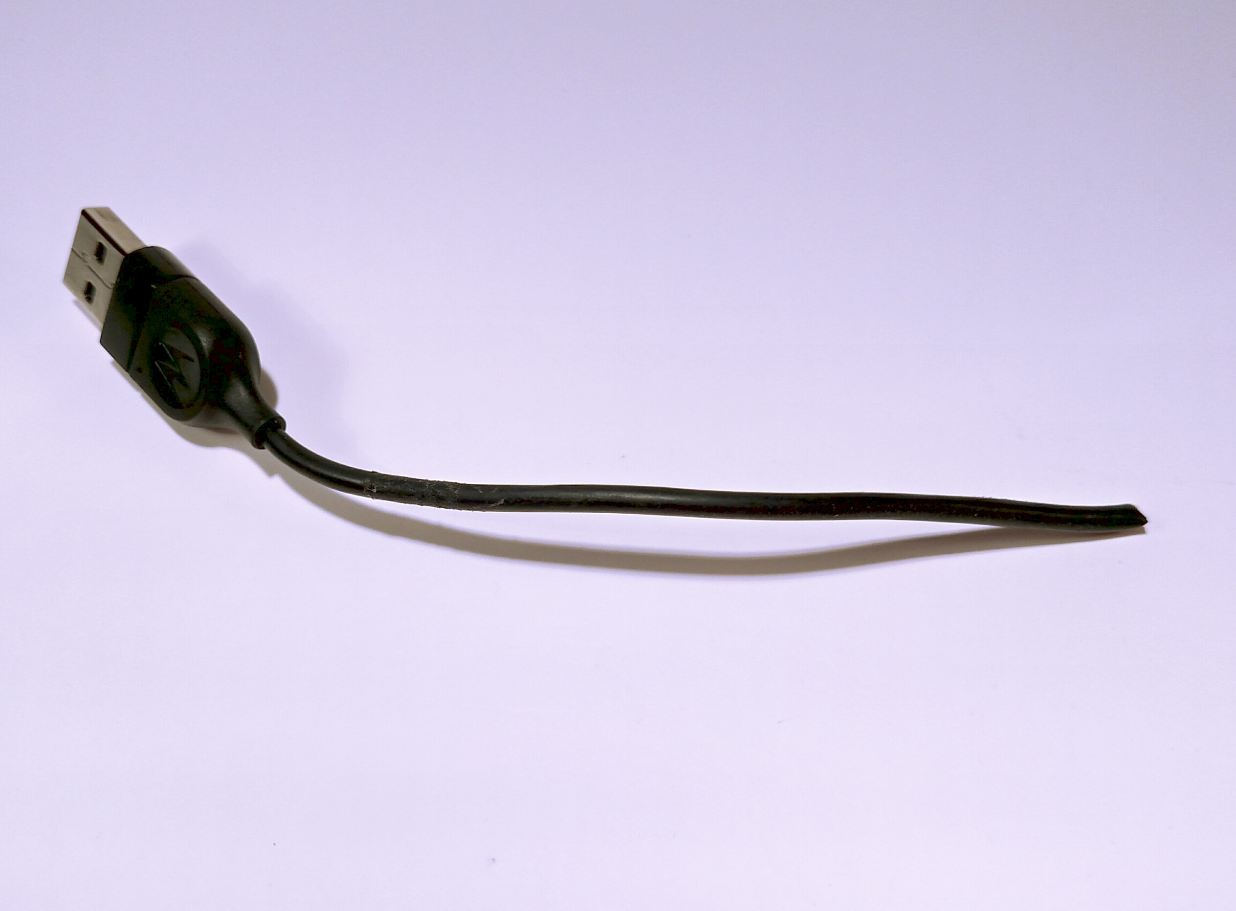 Provide Power With an Old USB Cord 4 Steps (with Pictures