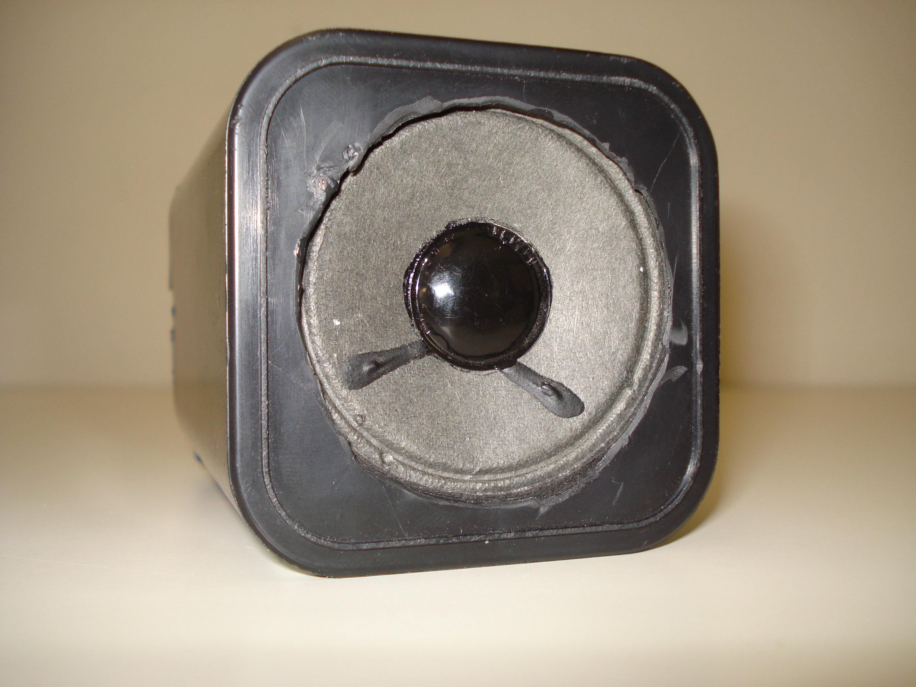 Speaker Case : 5 Steps - Instructables