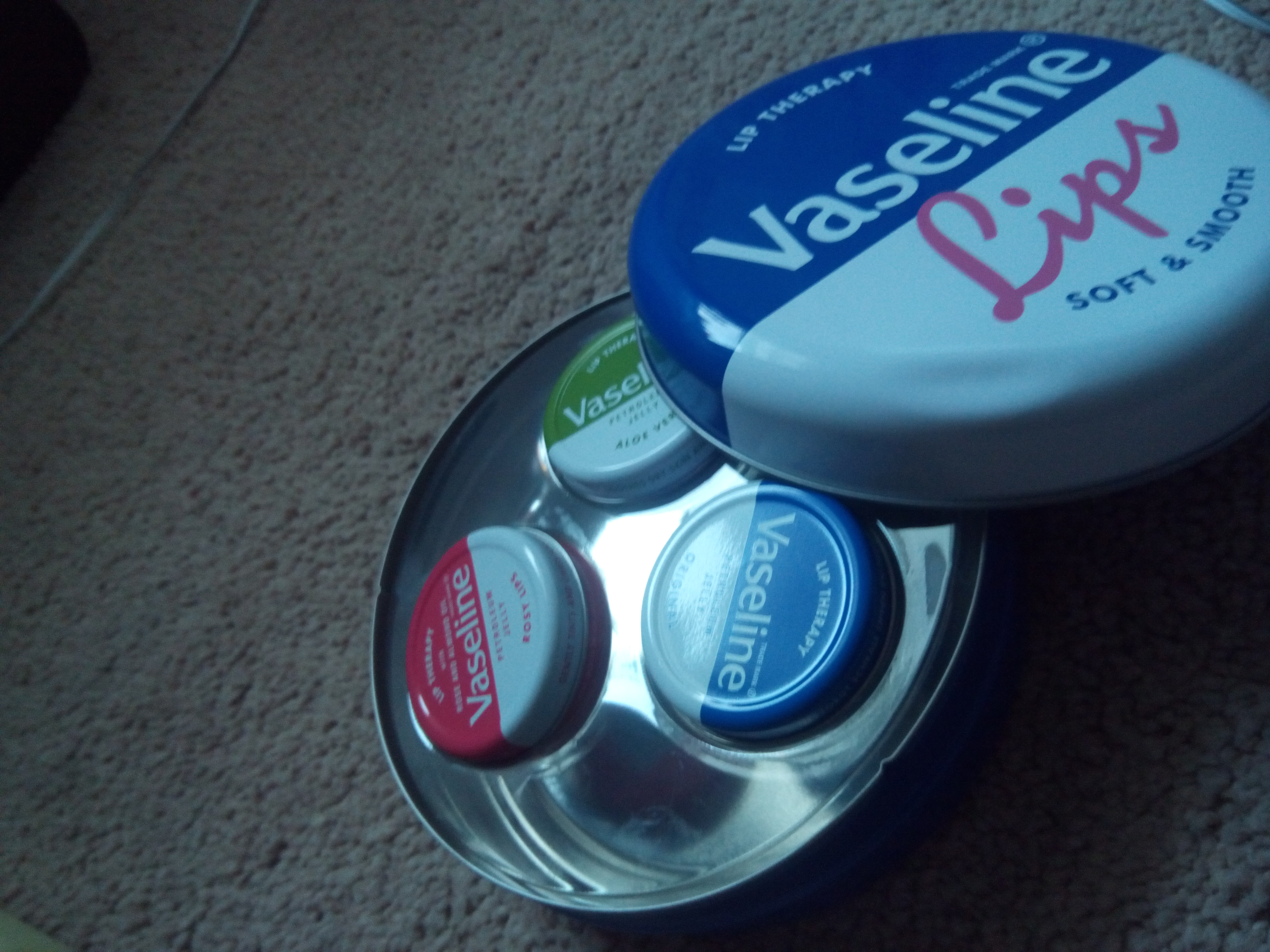 Giant Vaseline Tin 4 Steps Instructables