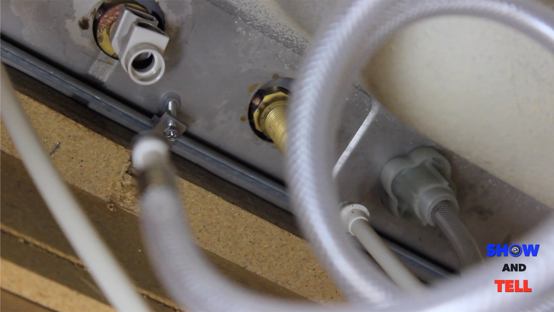 How to Replace a Kitchen Sink Faucet 20 Steps (with Pictures