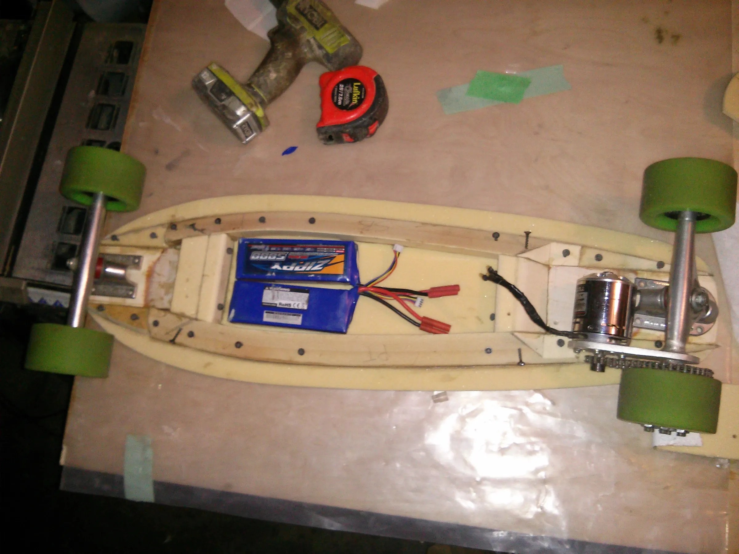 CarbonFiber Electric Skateboard Deck 8 Steps (with Pictures